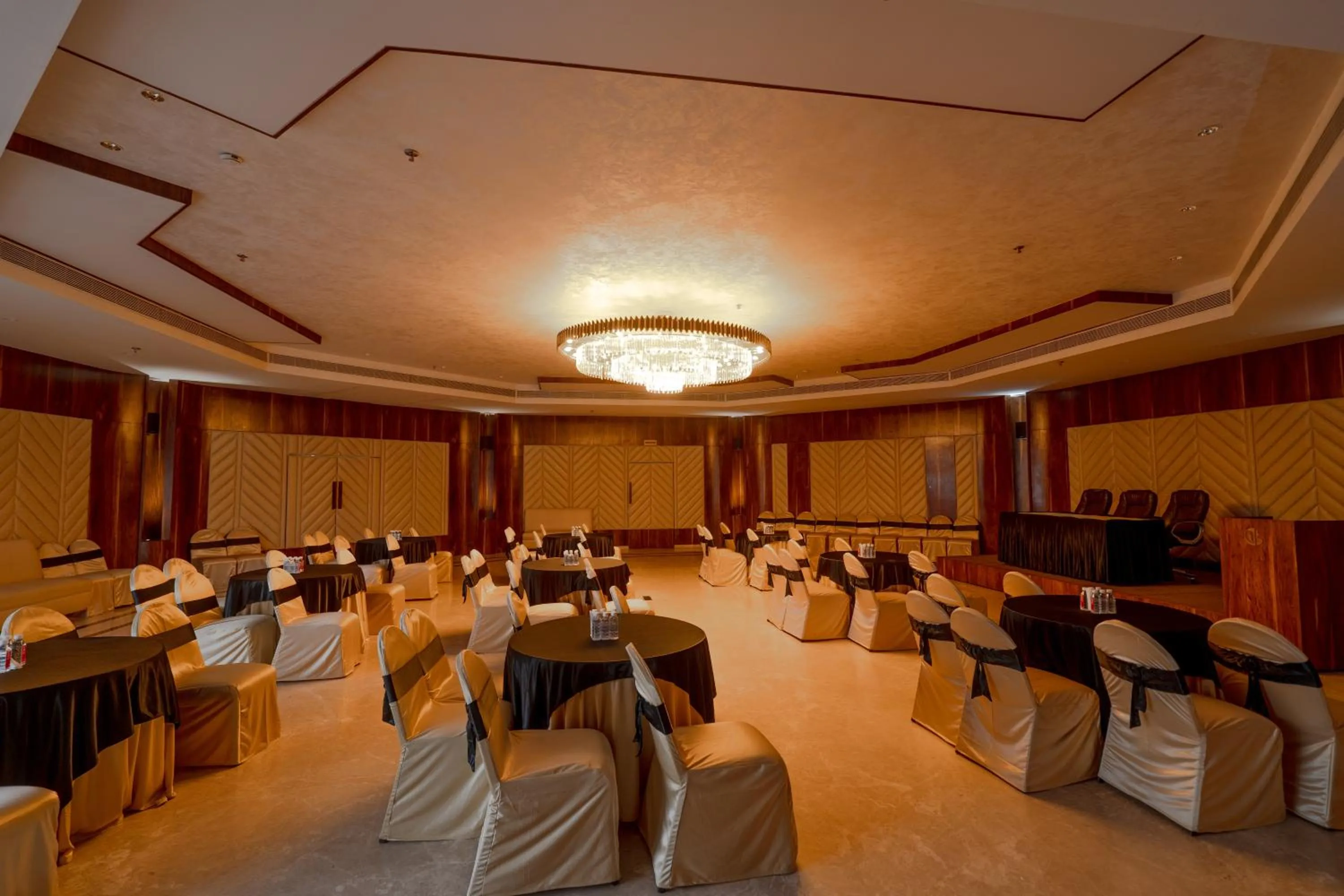 Banquet/Function facilities in Hotel Mayura