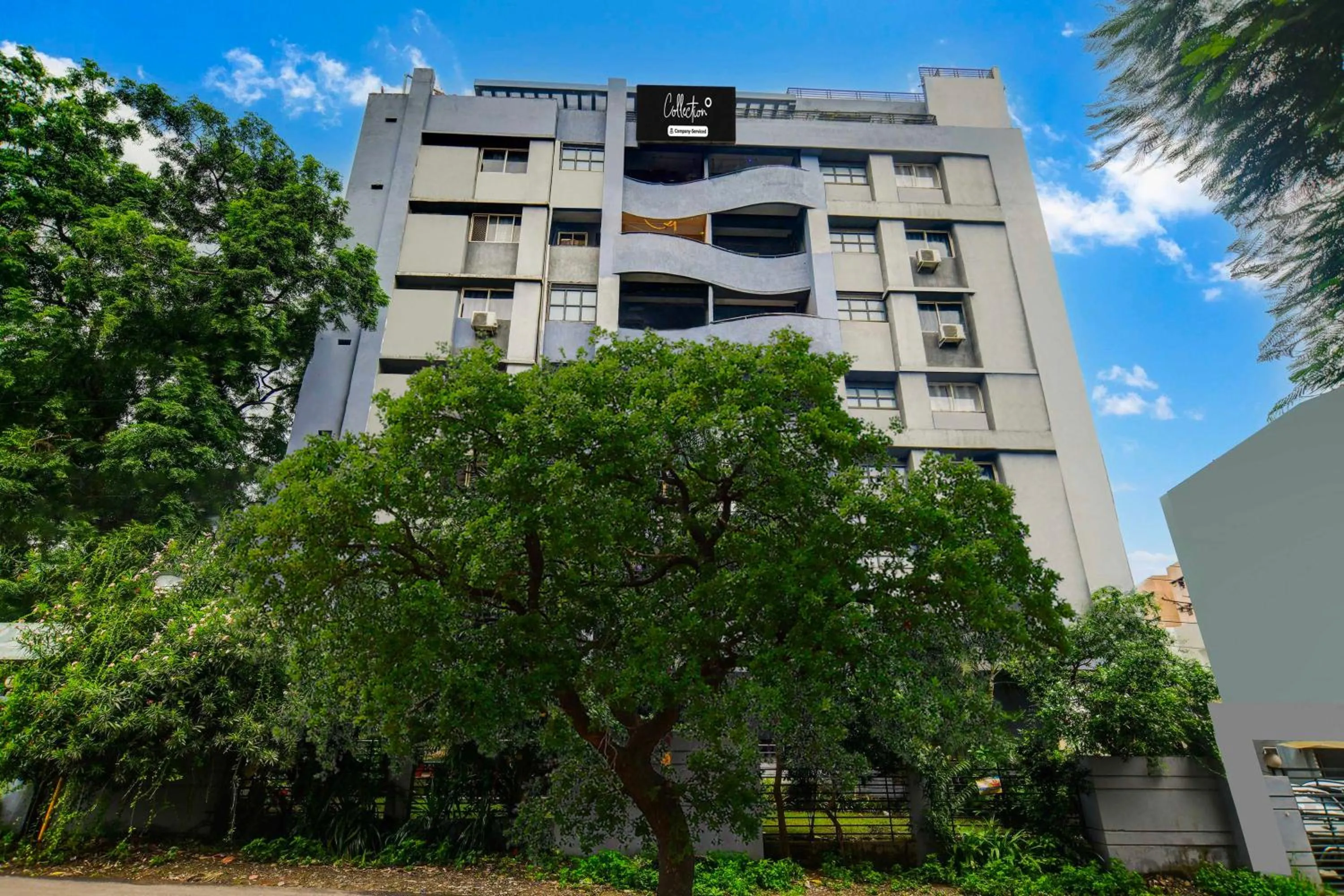 Facade/entrance in Collection O Indraprasth