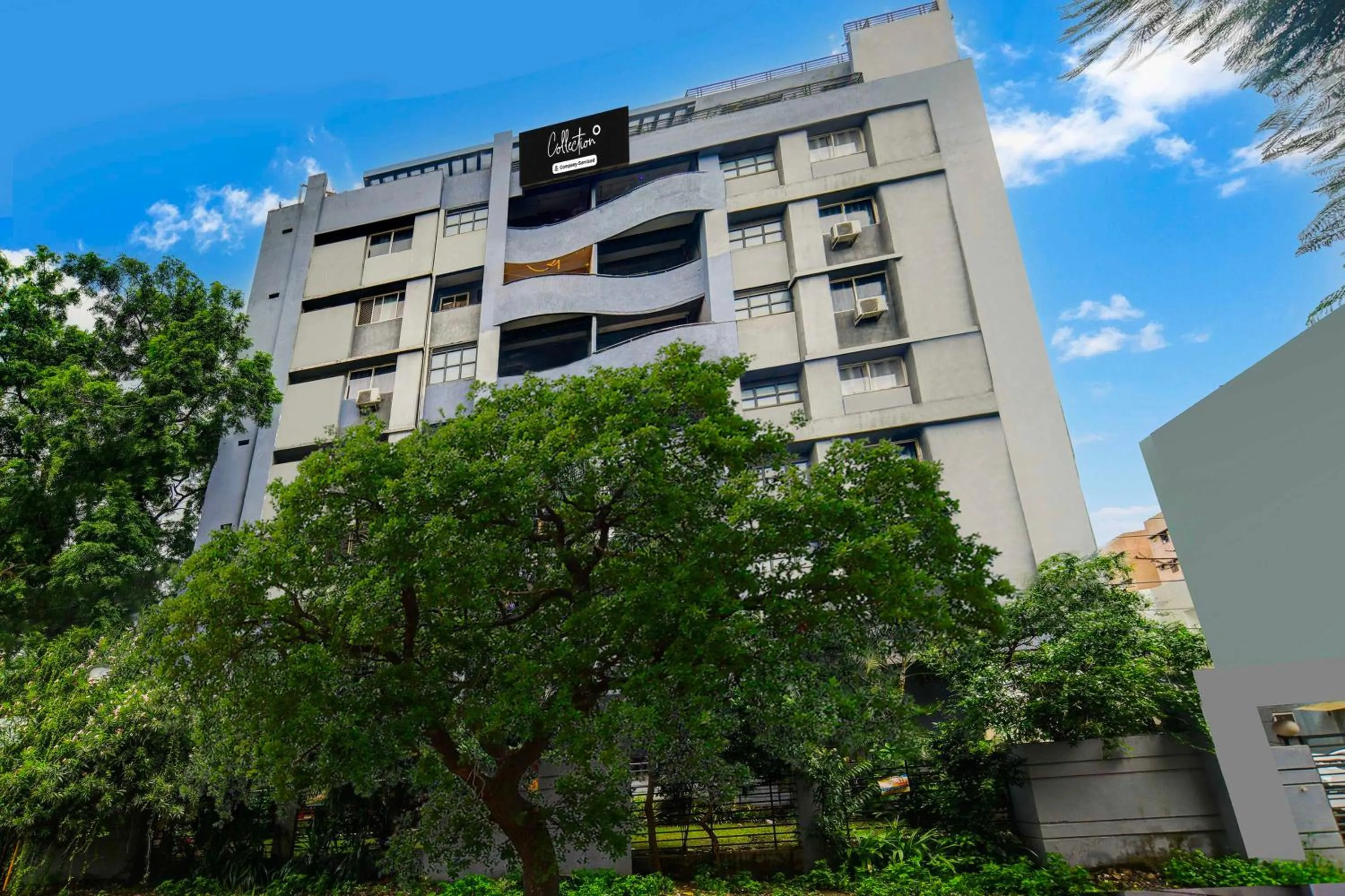 Facade/entrance in Collection O Indraprasth