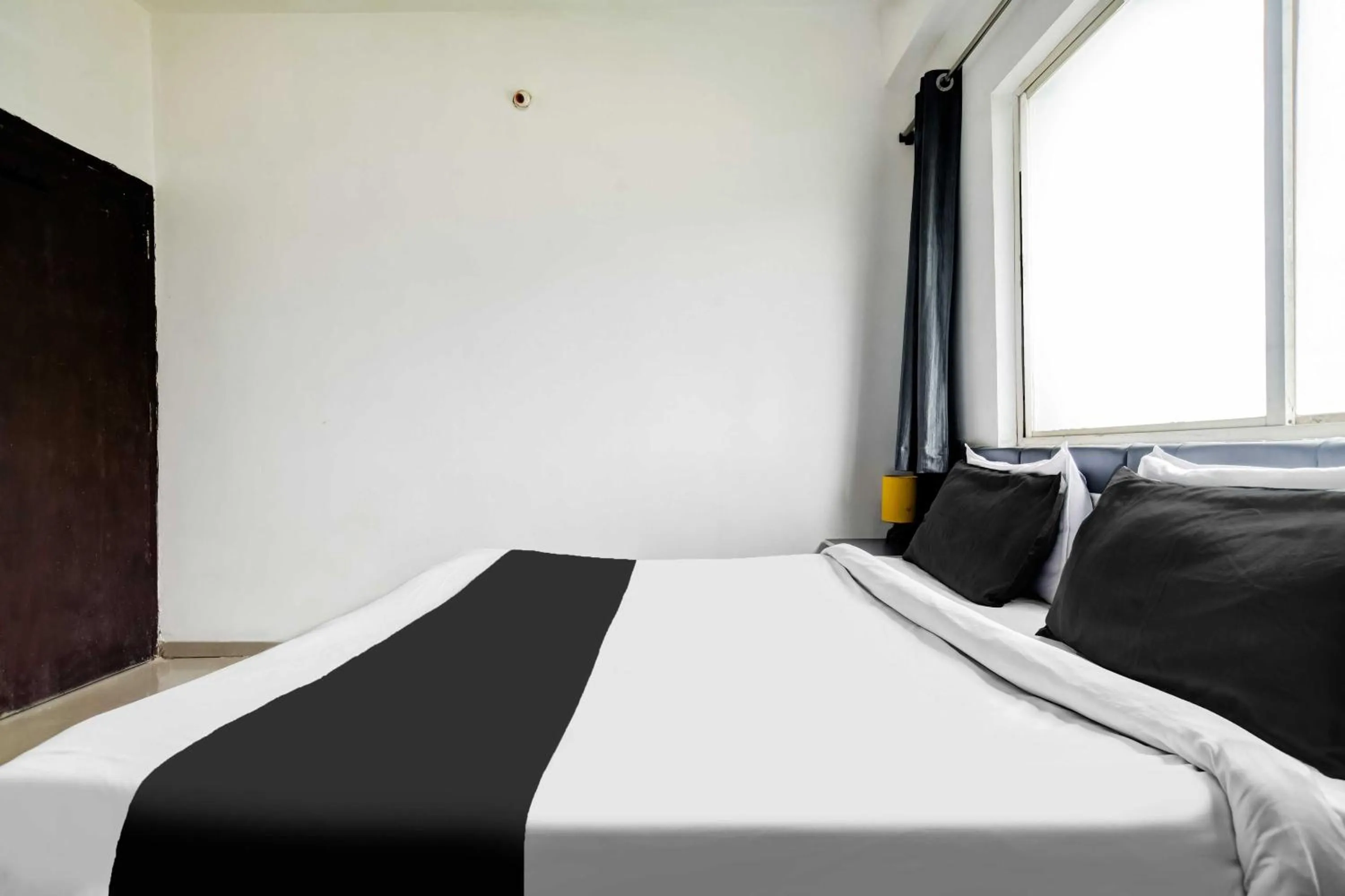 Bedroom, Bed in Collection O Indraprasth