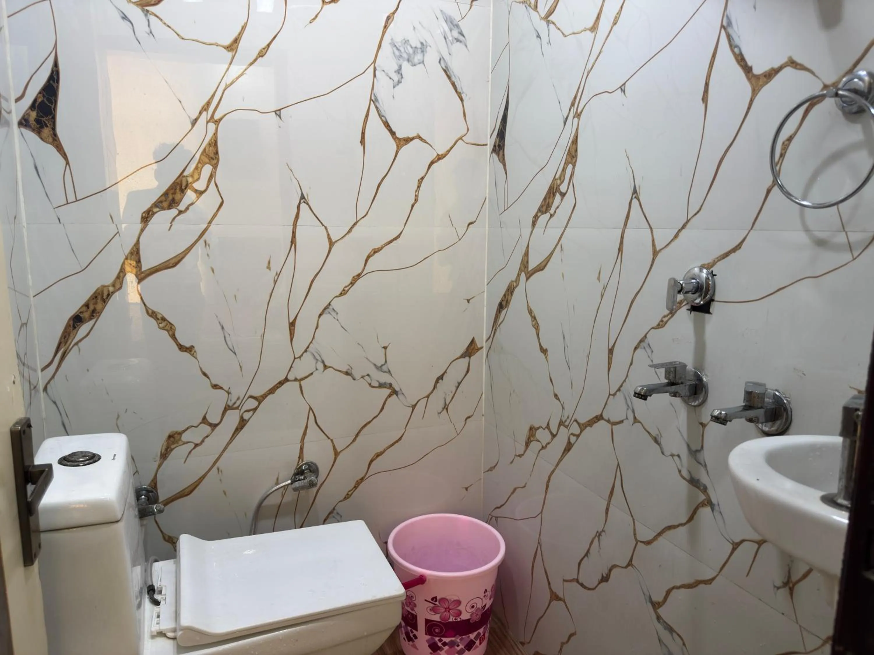 Shower in The Kwality Residency