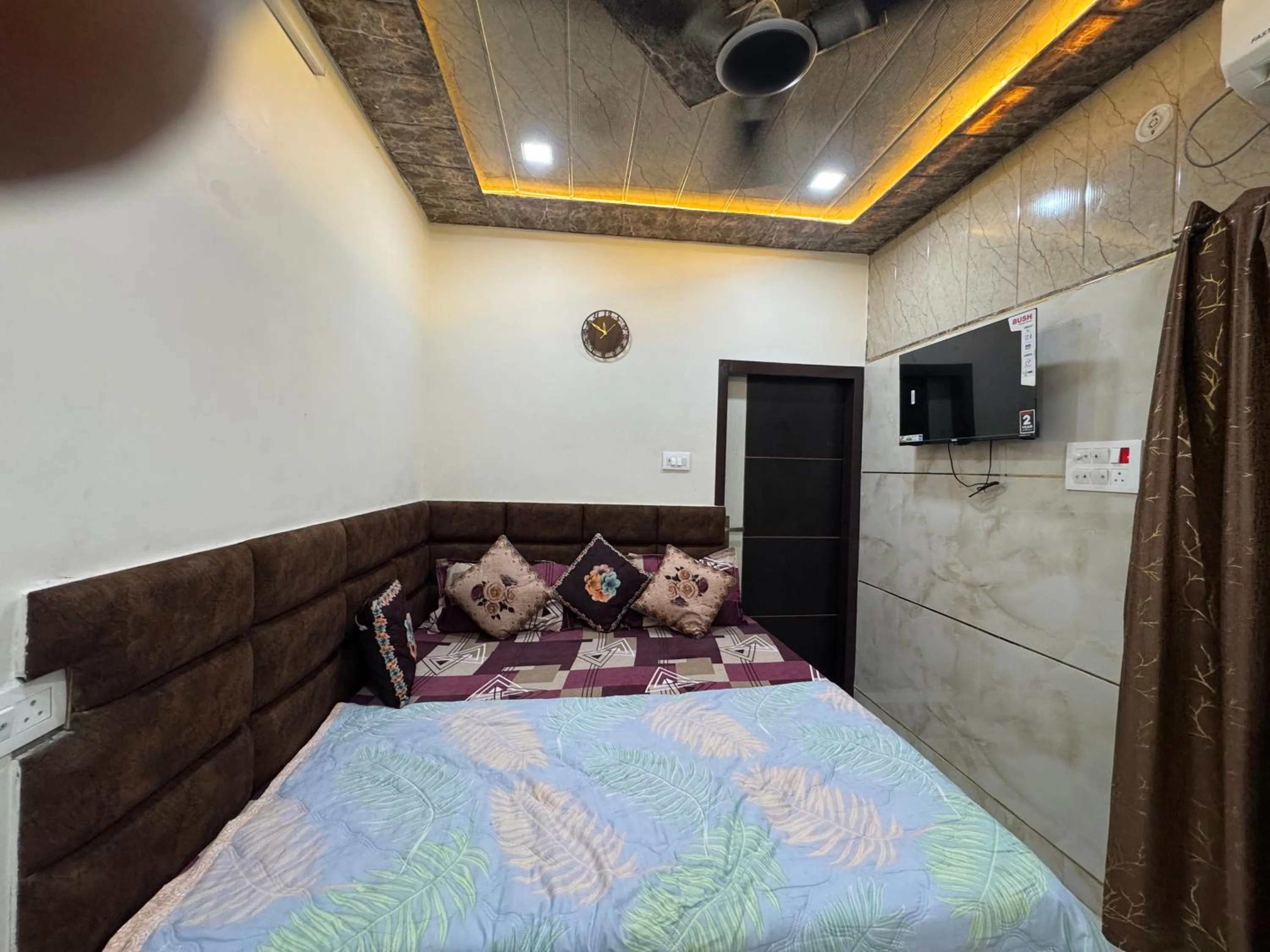 Bed in The Kwality Residency