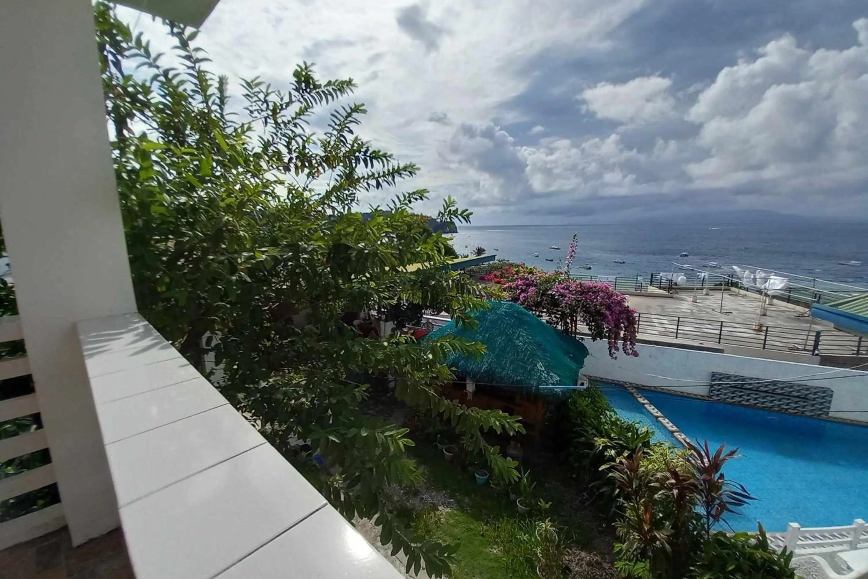 Day in Bellevue Resort Puerto Galera