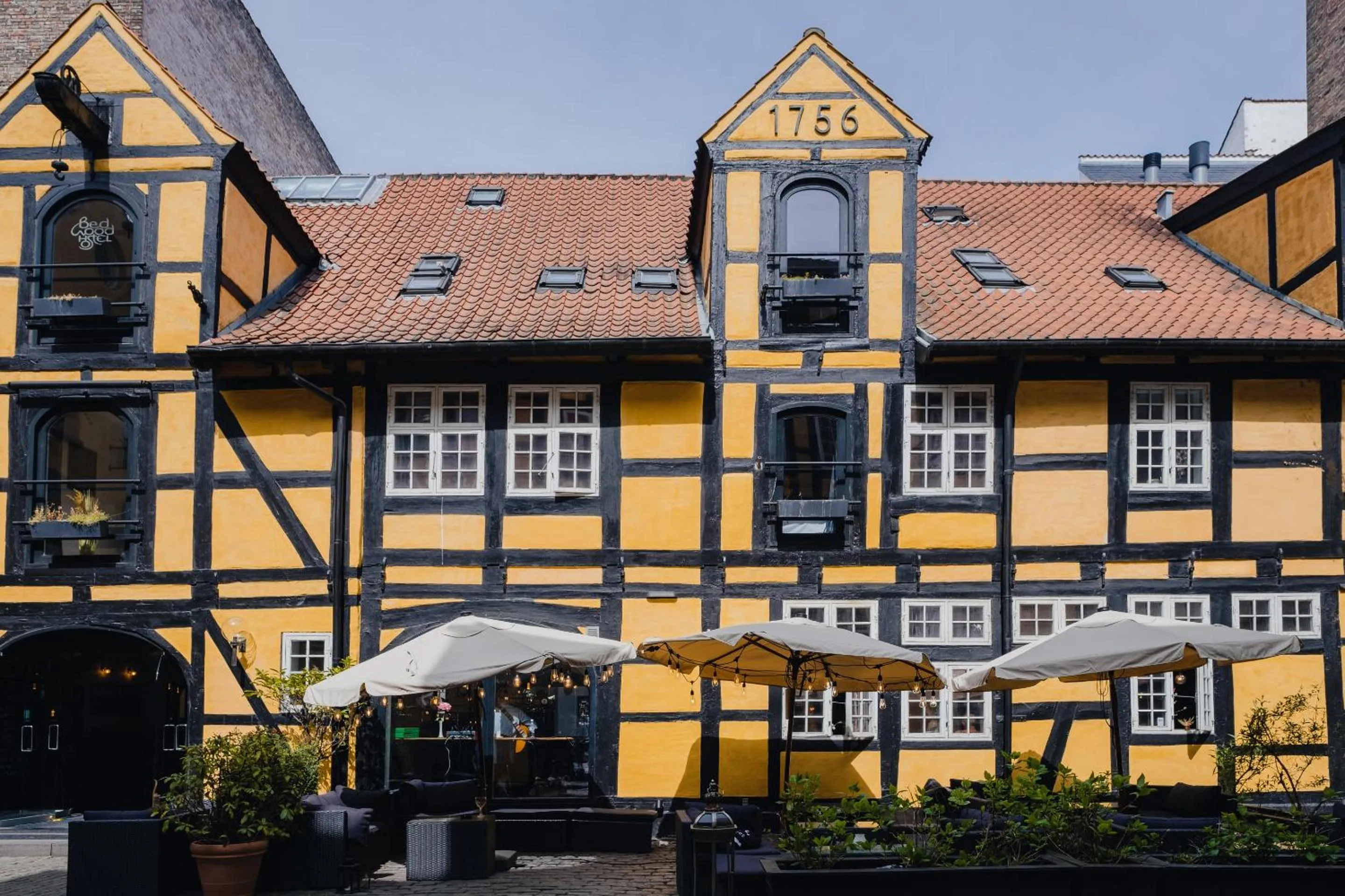 Property building in Capsule Hotel Nyhavn63