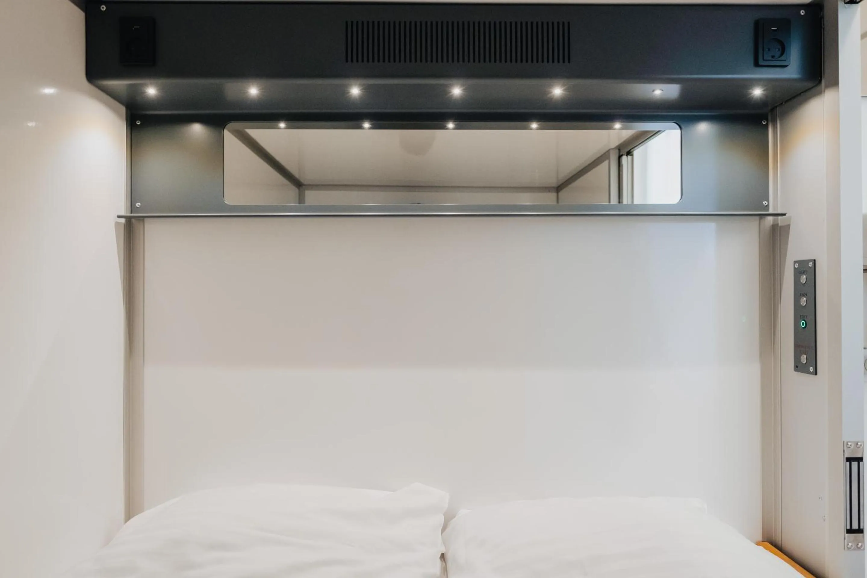 Bedroom, Bed in Capsule Hotel Nyhavn63