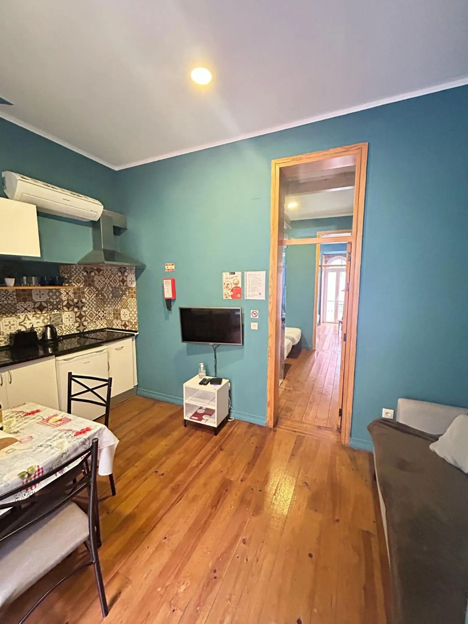 Kitchen or kitchenette in Sao Jorge Apartments & Suites