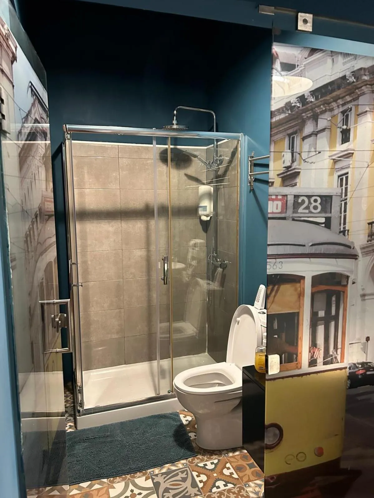 Shower in Sao Jorge Apartments & Suites