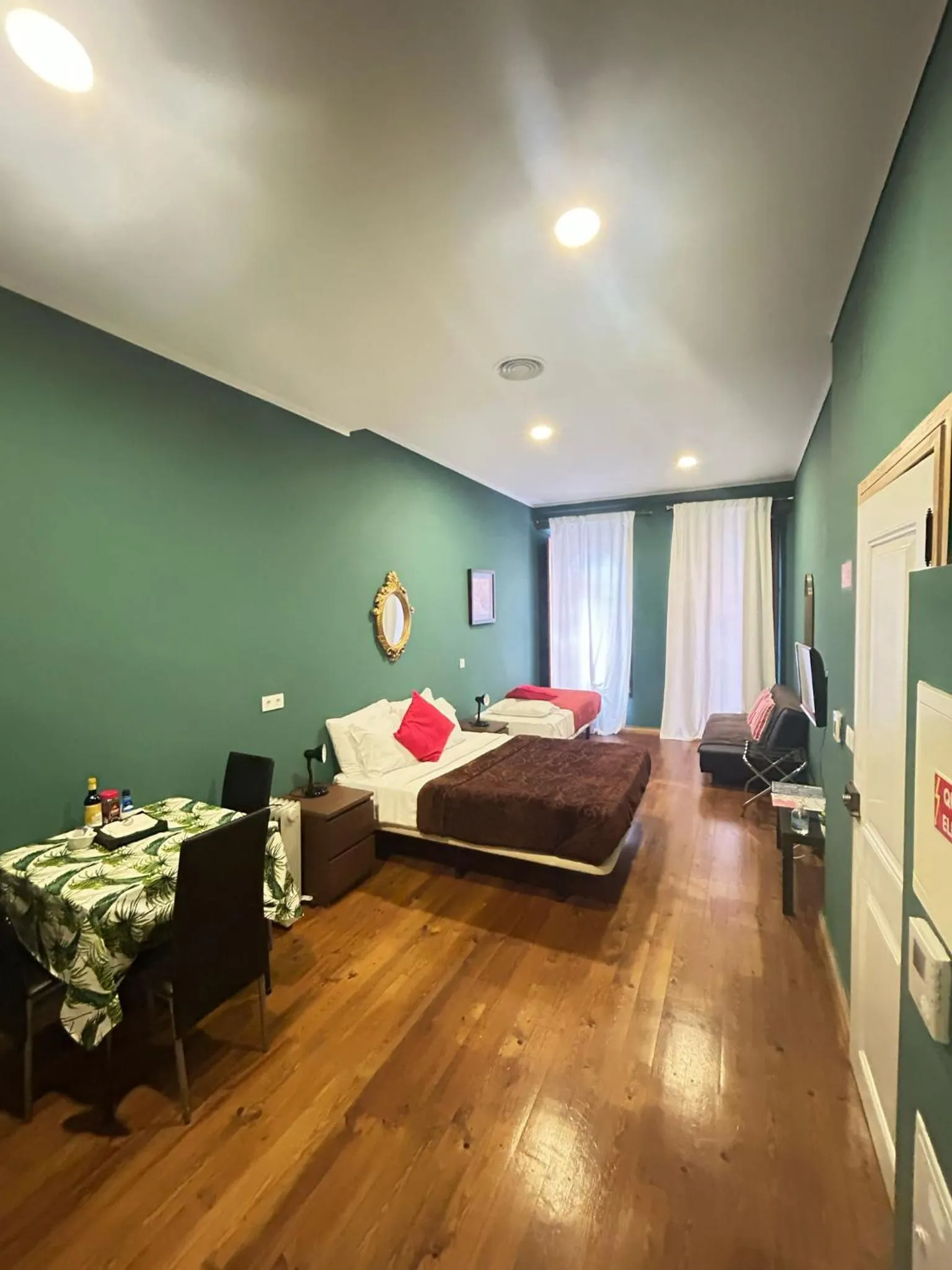 Dining area, Bed in Sao Jorge Apartments & Suites
