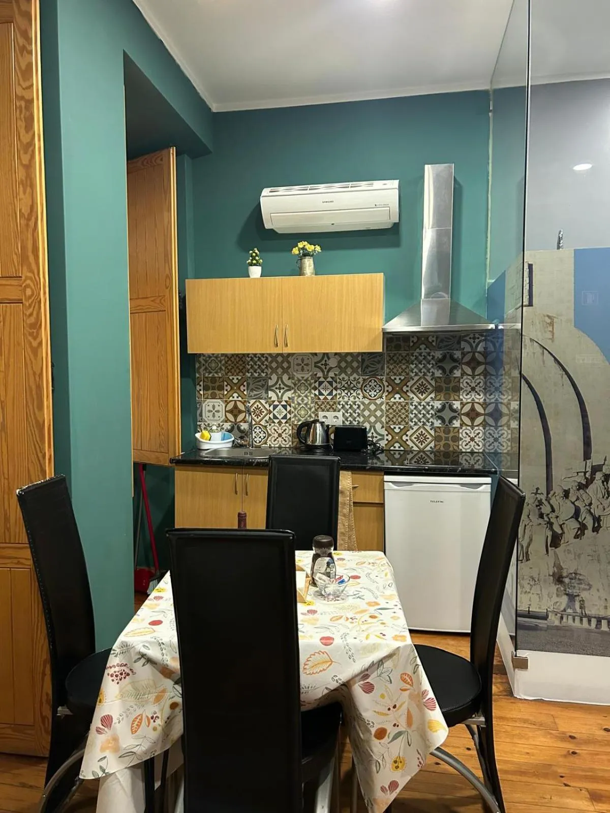 Kitchen or kitchenette in Sao Jorge Apartments & Suites