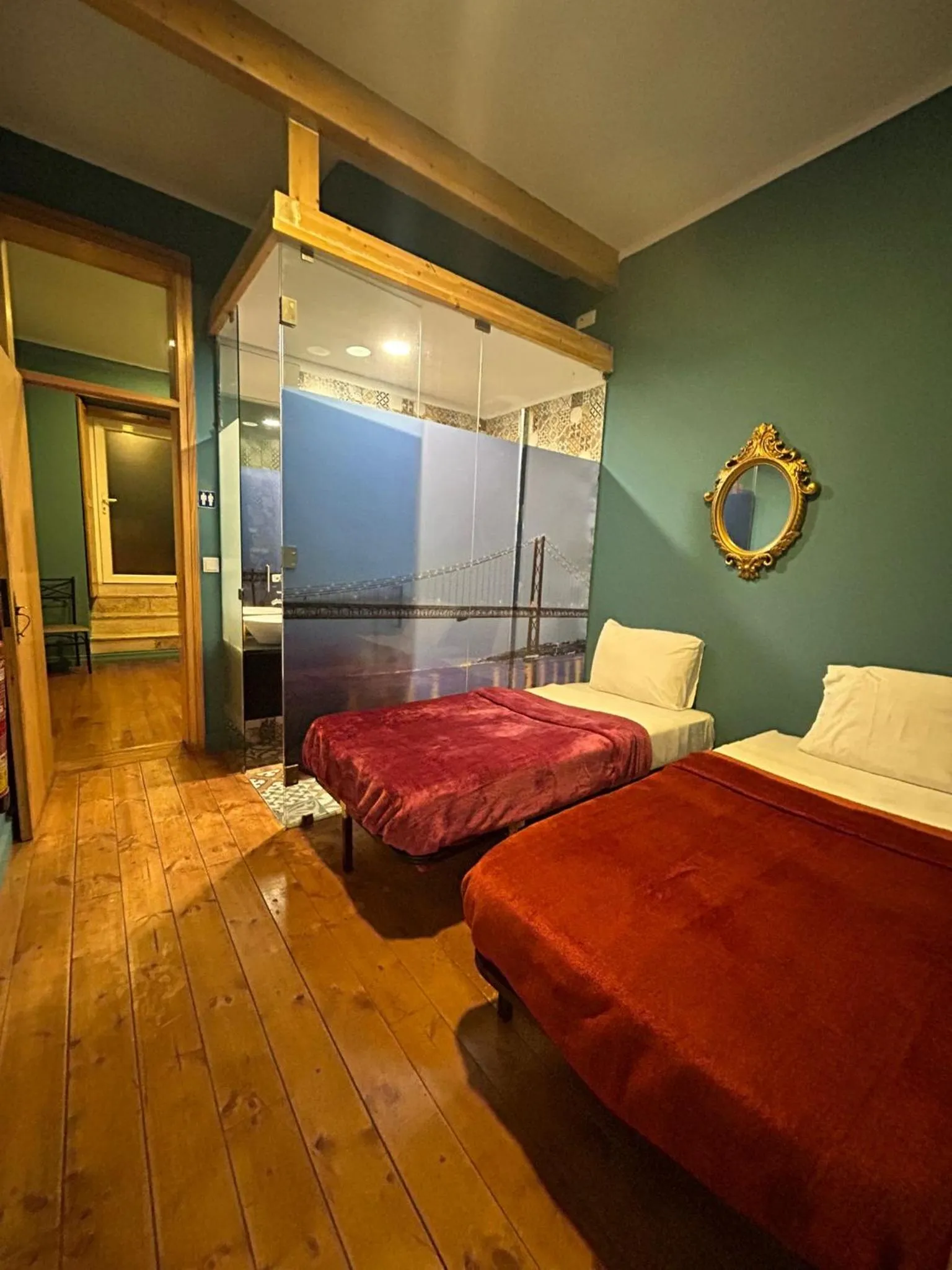 Toilet, Bed in Sao Jorge Apartments & Suites