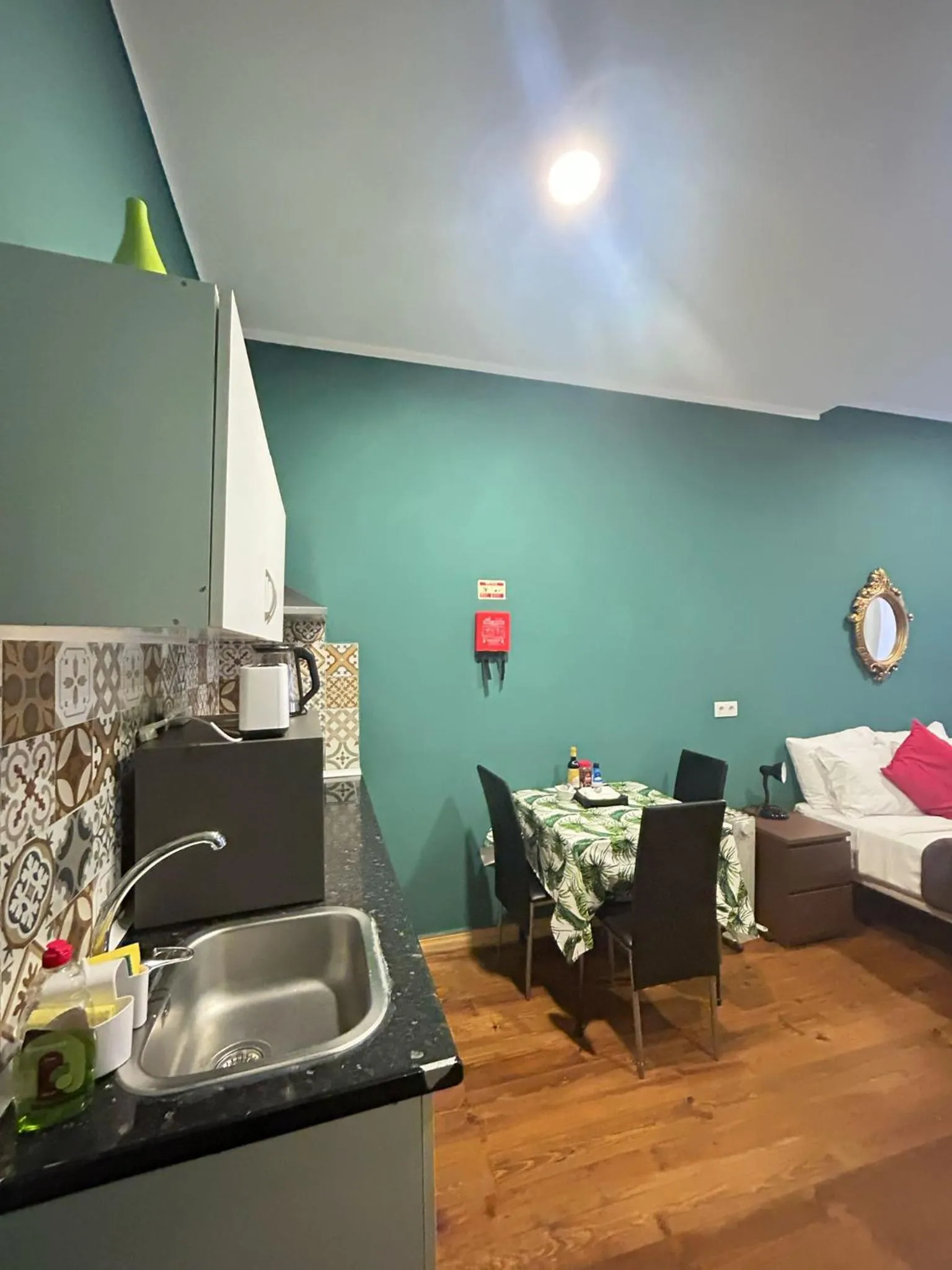 Kitchen or kitchenette in Sao Jorge Apartments & Suites