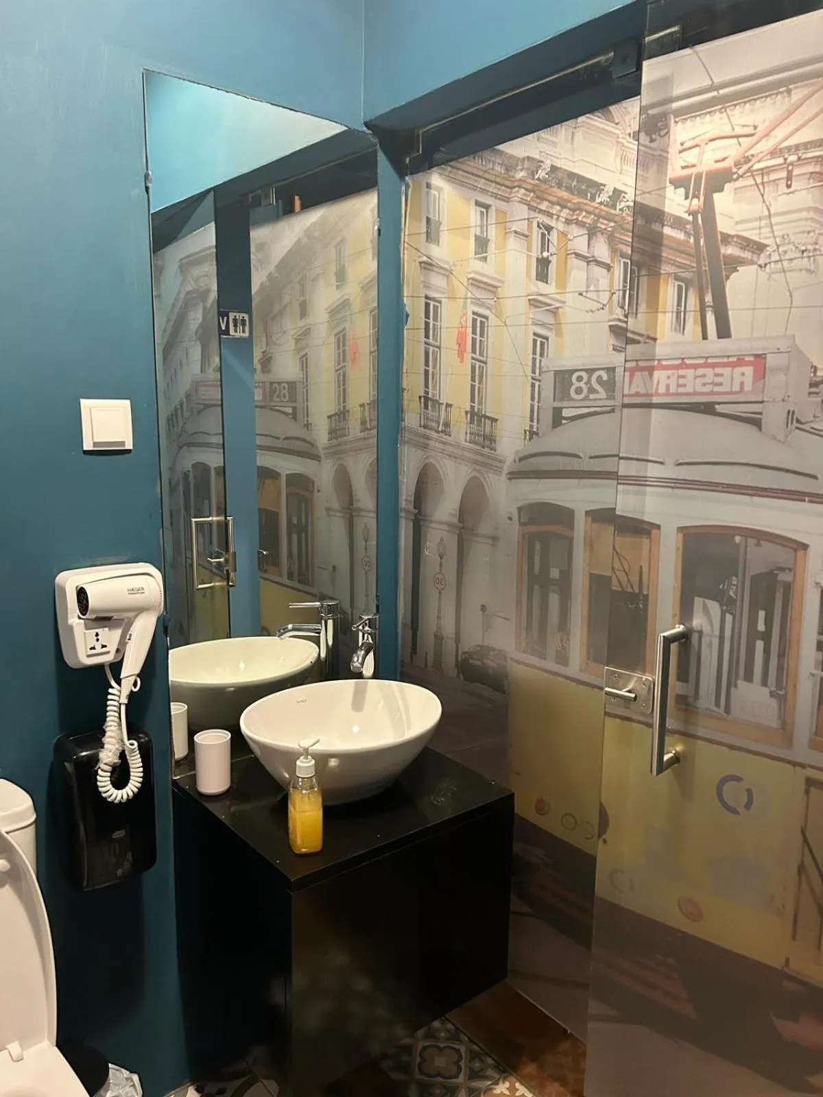 Bathroom in Sao Jorge Apartments & Suites