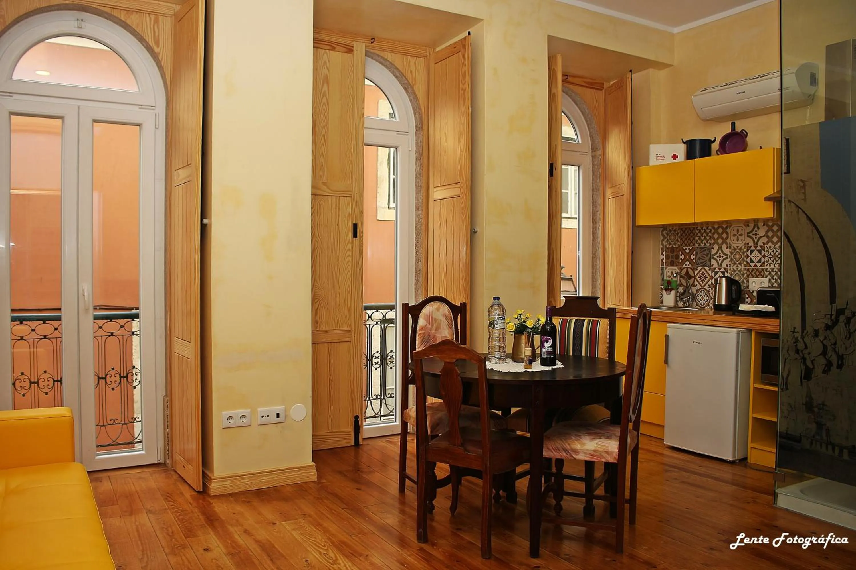 Kitchen or kitchenette in Sao Jorge Apartments & Suites