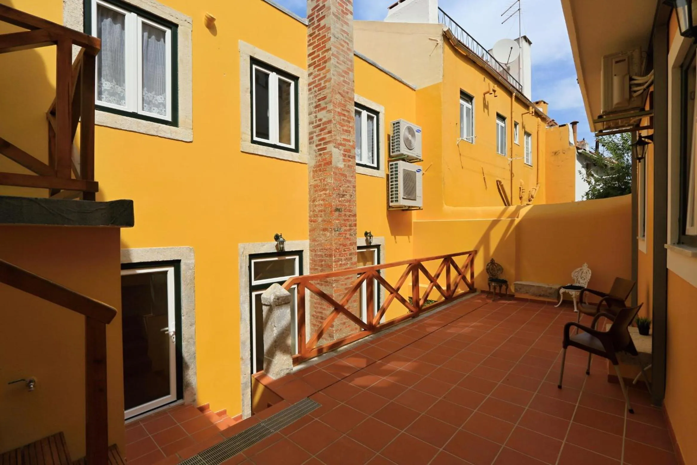 Patio in Sao Jorge Apartments & Suites