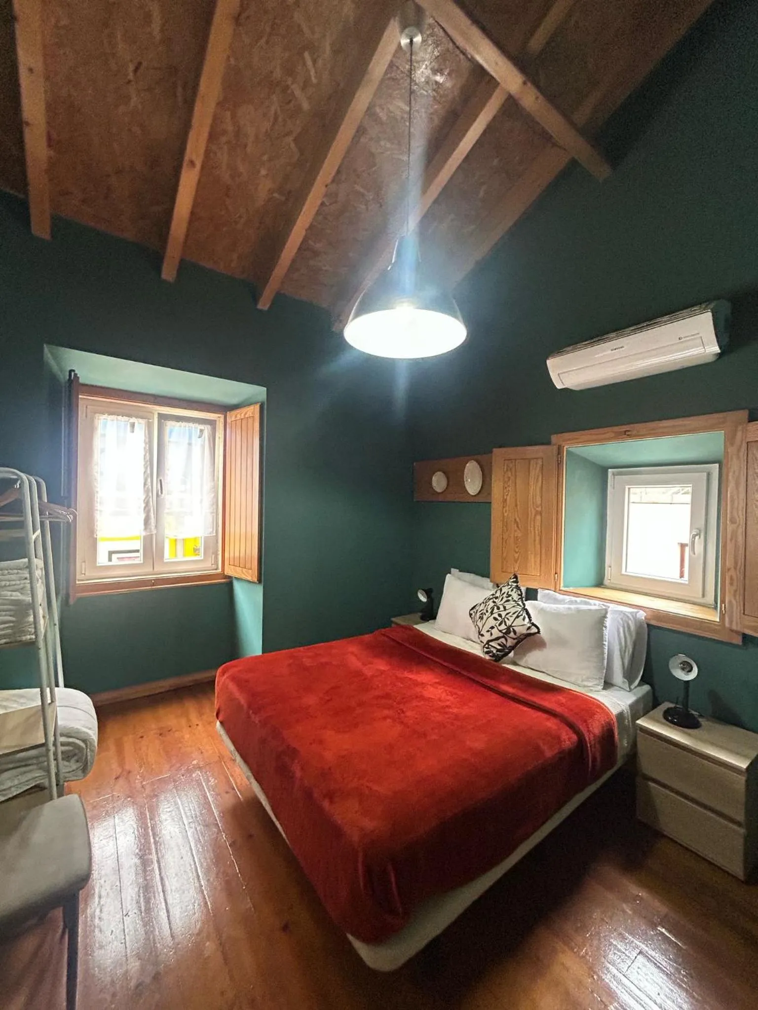 Bedroom, Bed in Sao Jorge Apartments & Suites