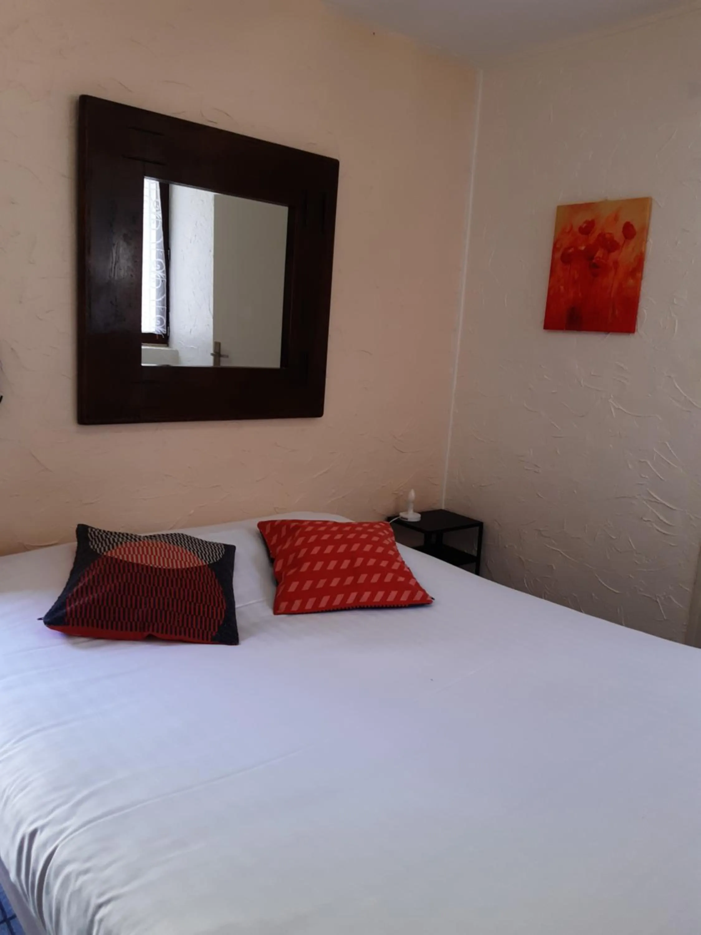 Bed in Auberge La Folie