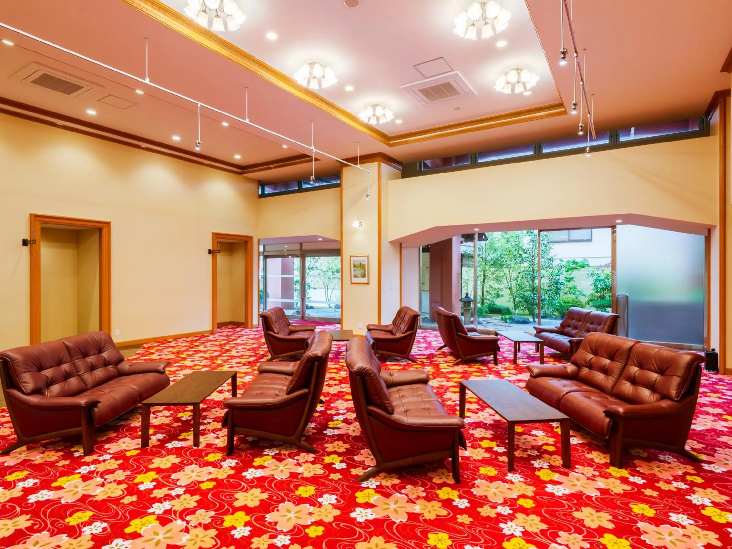 Lobby or reception in BeppuOnsen Hotel Sansenkaku