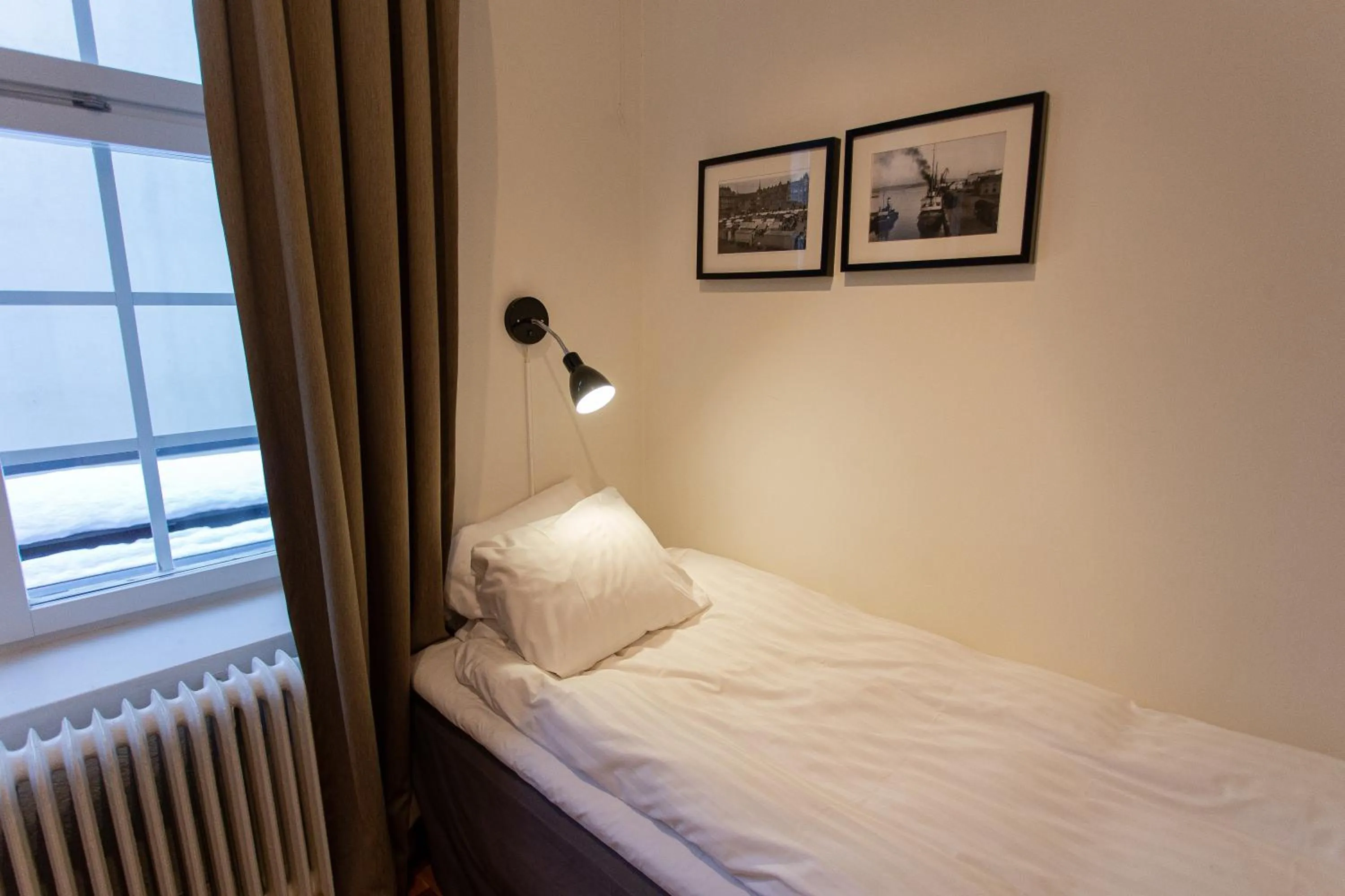 Photo of the whole room, Bed in Continental Apartment Hotel Sundsvall