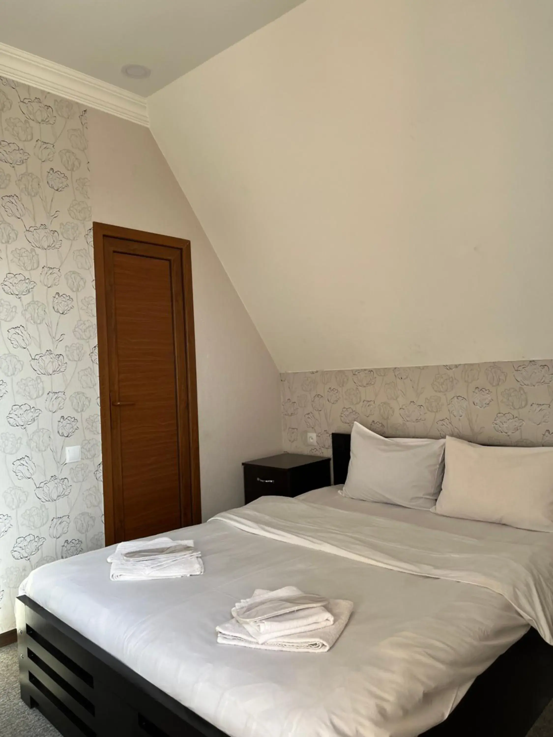 Deluxe Double Room with Balcony in 7 Rooms Deluxe Double Room with Balcony in 7 Rooms