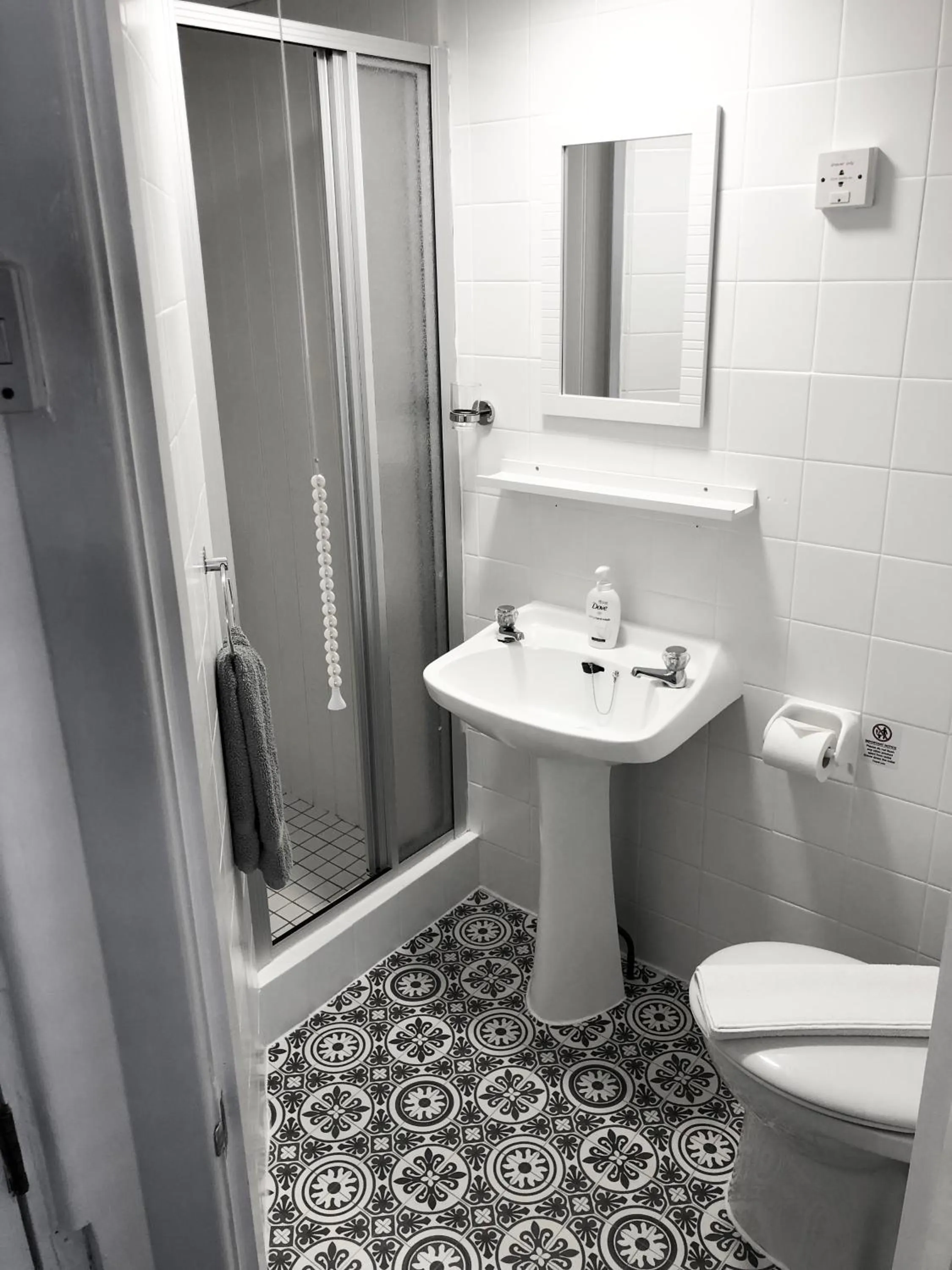Bathroom in Chadberry House Hotel