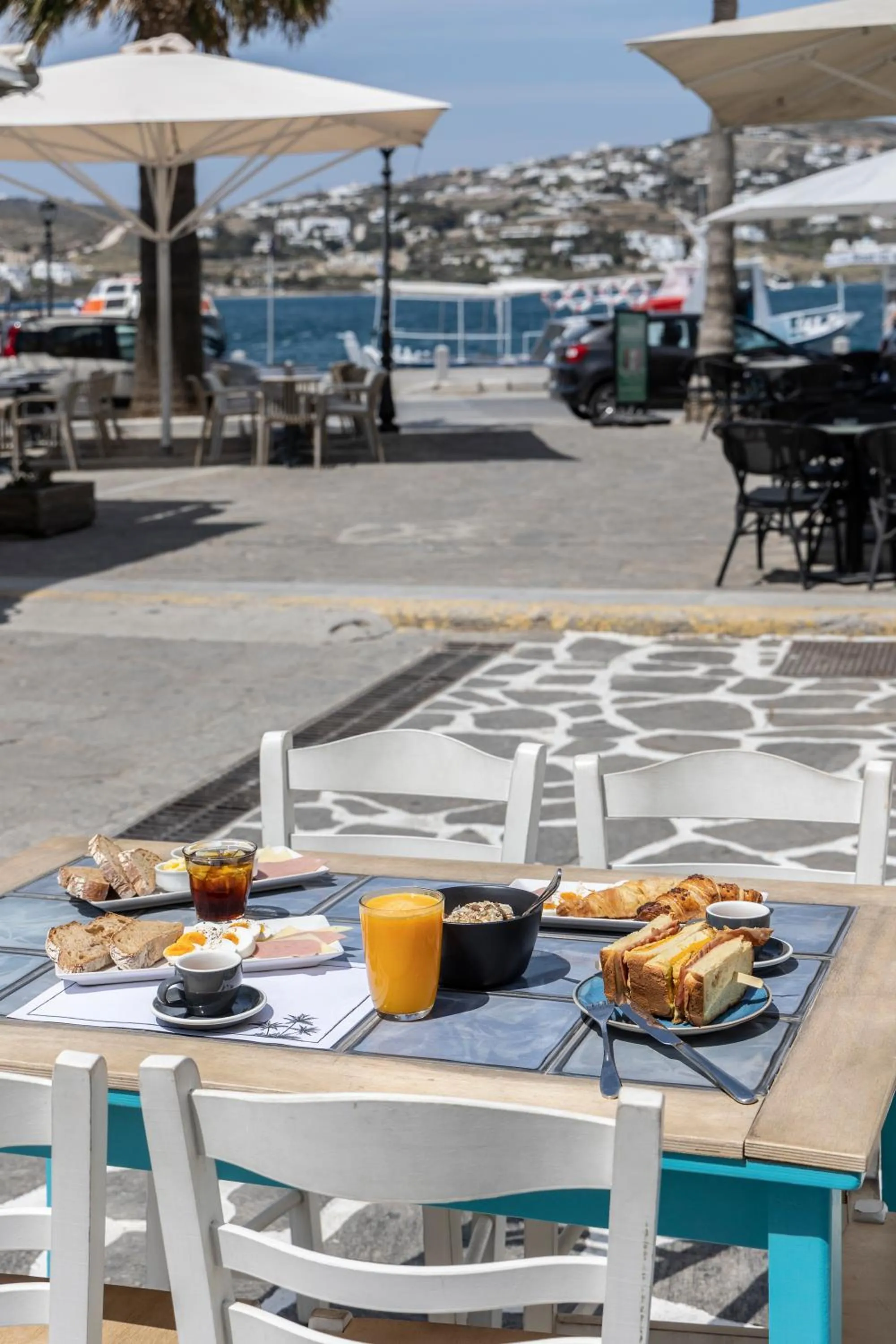 Breakfast in Hotel Kontes Comfort