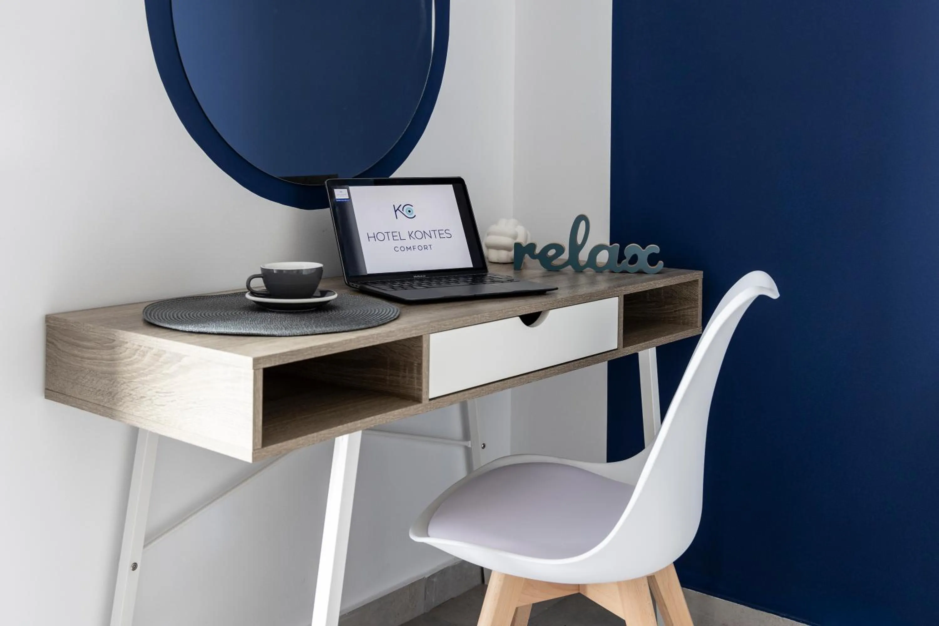 hair dresser in Hotel Kontes Comfort