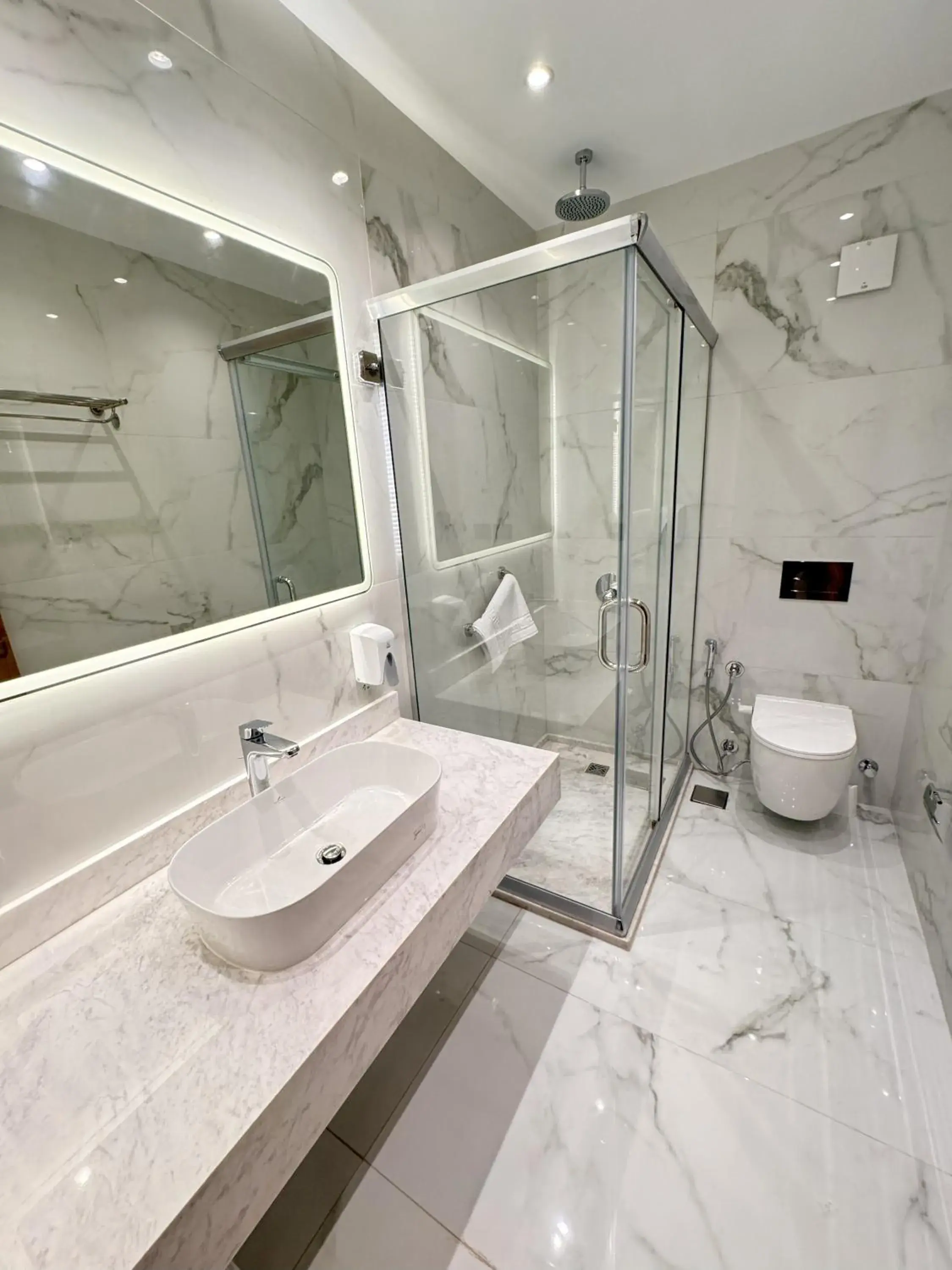 Deluxe Double Room in Alfa Residence Deluxe Double Room in Alfa Residence