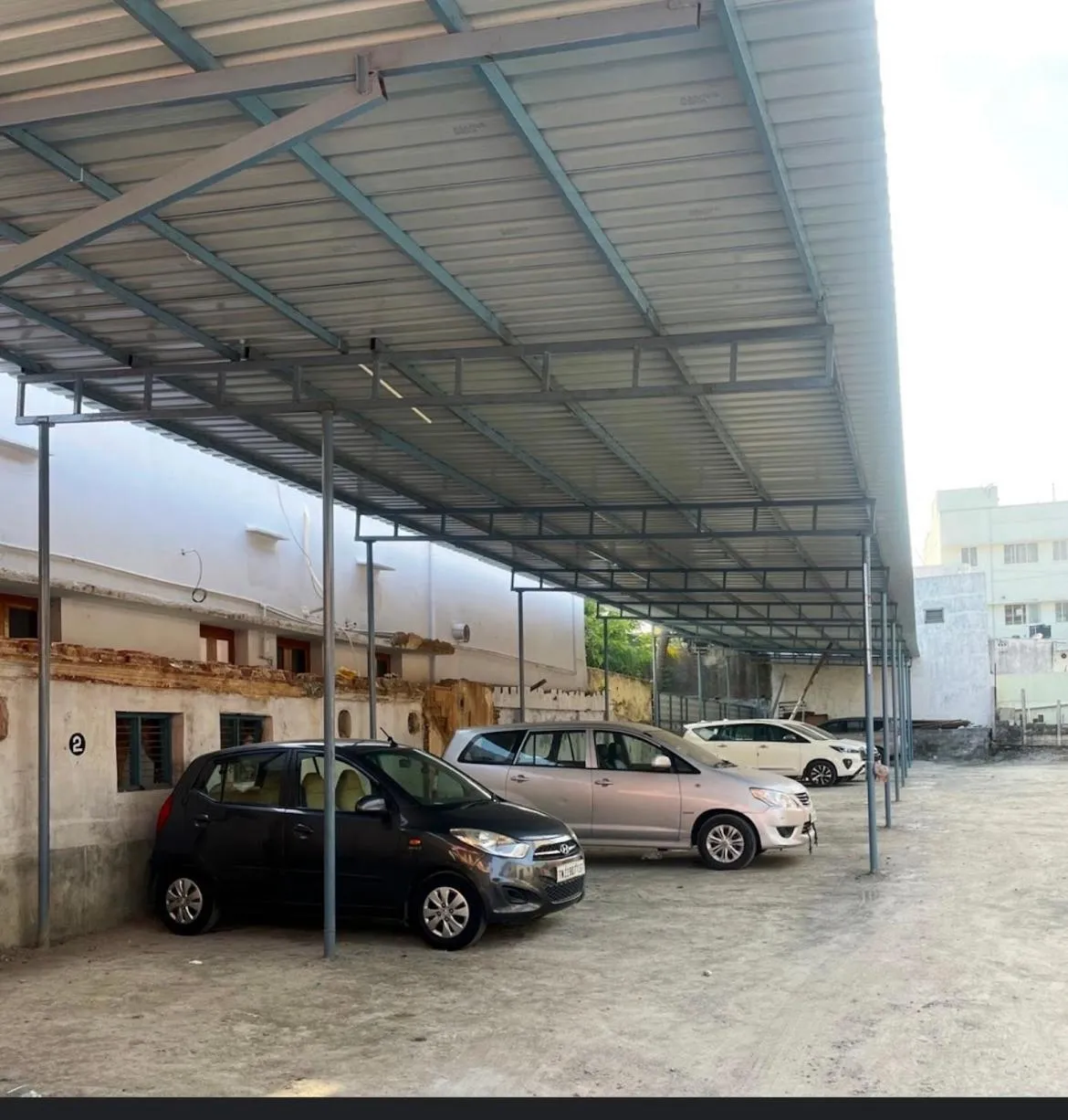 Parking in AKG Lodge