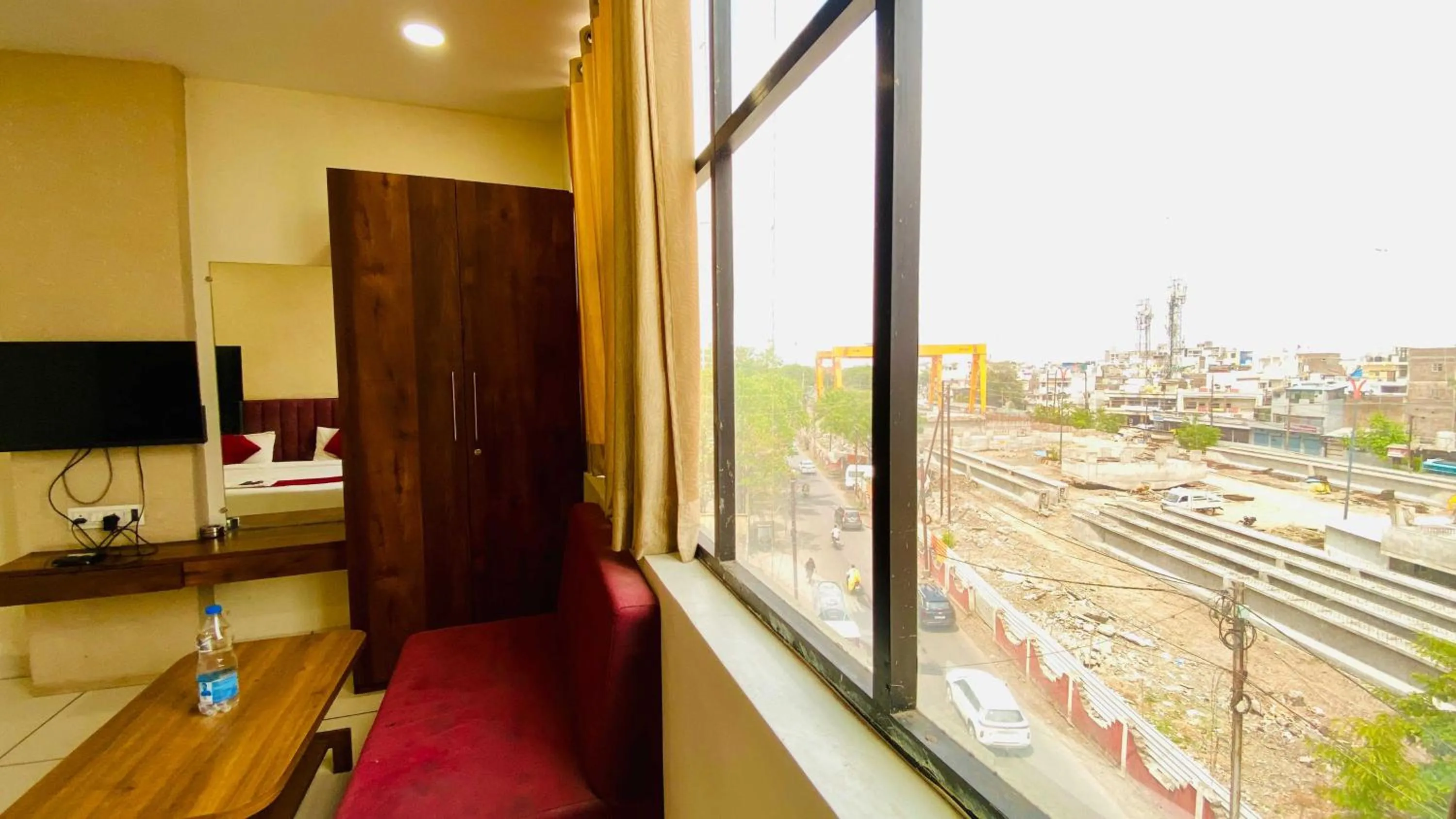 TV and multimedia in Hotel Sukh Vilas