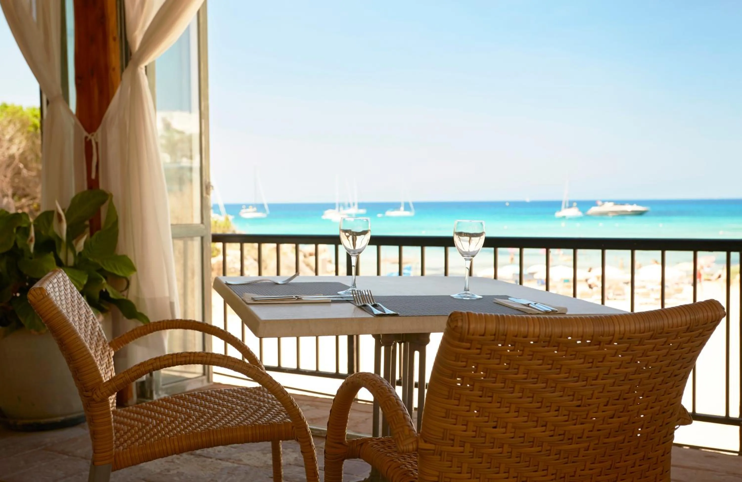 Restaurant/places to eat in Insotel Club Tarida Playa