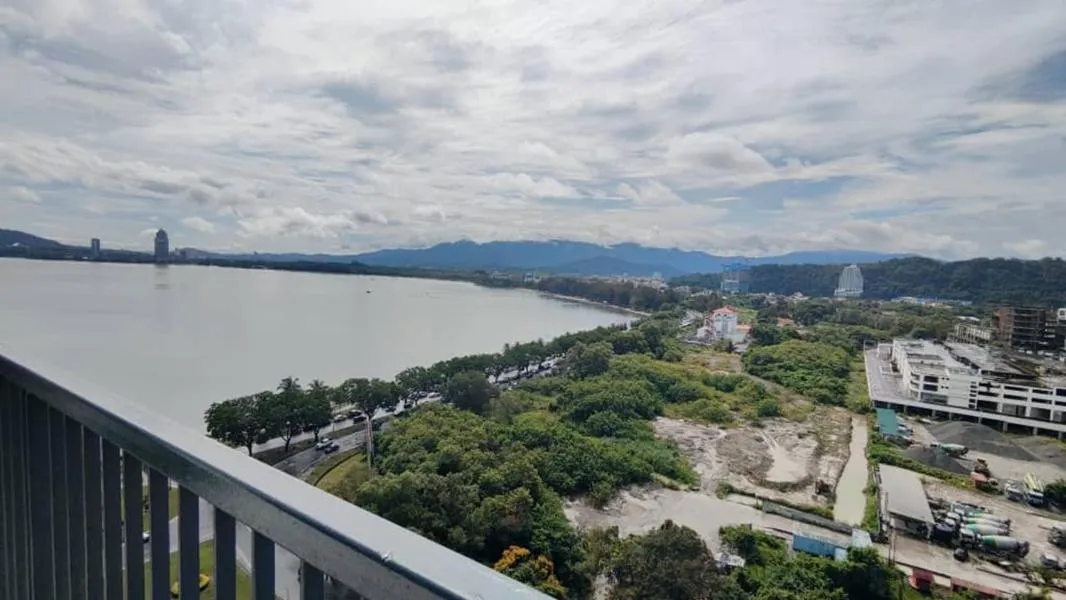 Nearby landmark in Bay Win La,mer Butik