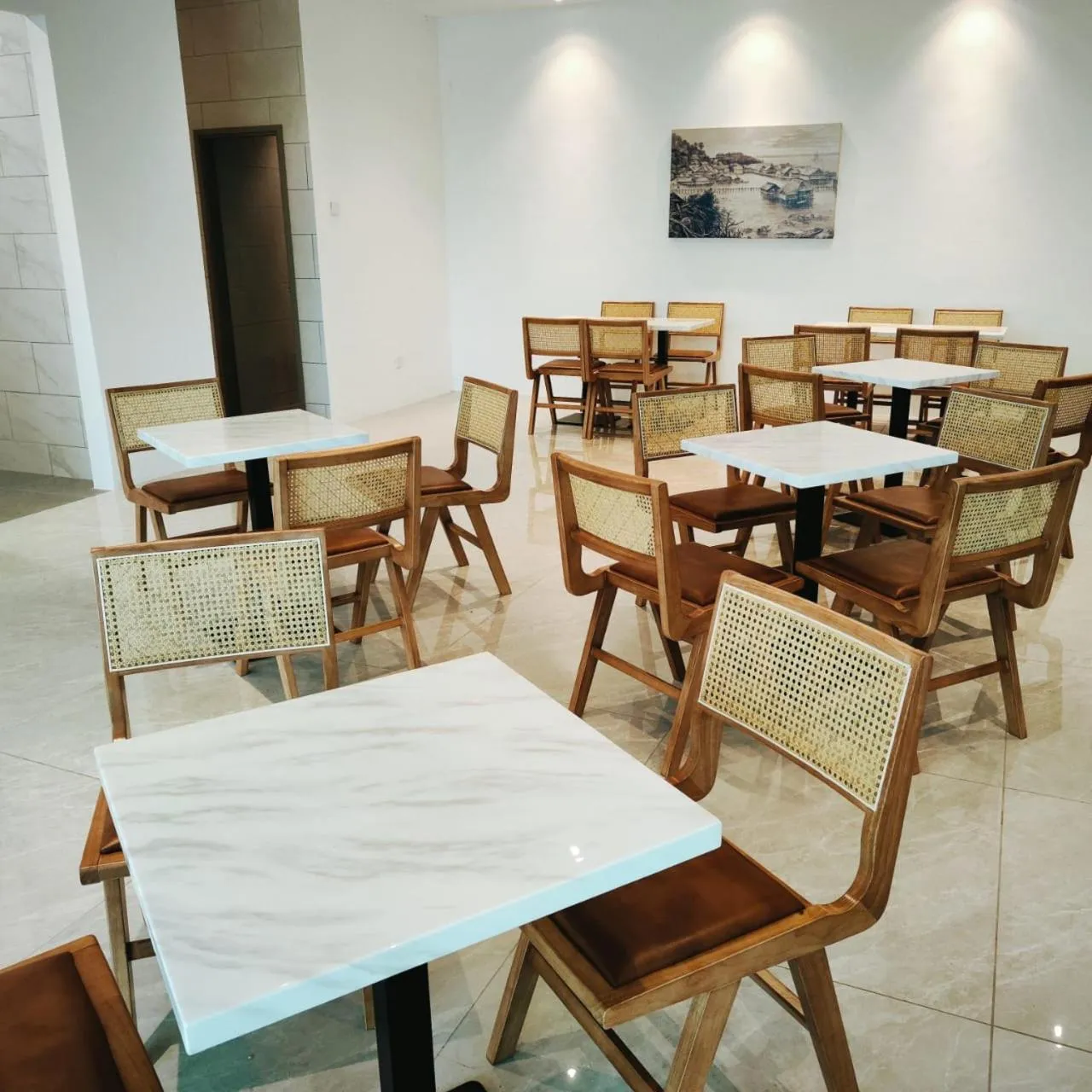 Restaurant/places to eat in Bay Win La,mer Butik