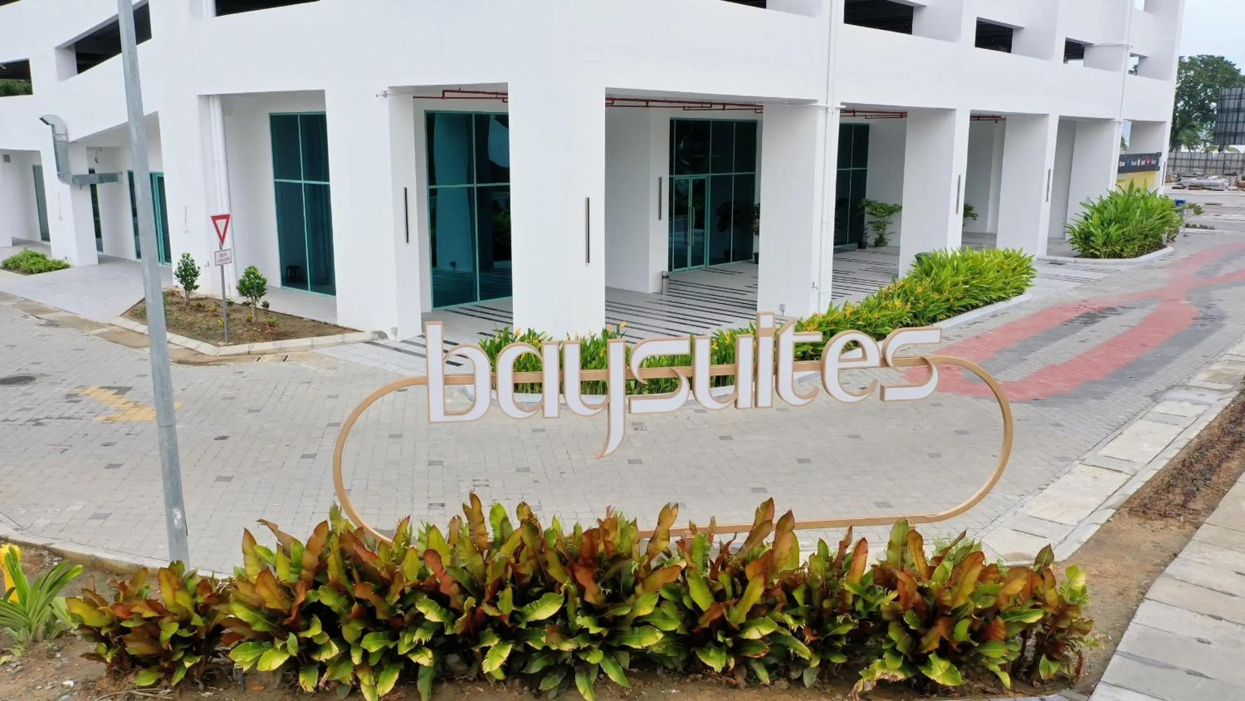 Property building in Bay Win La,mer Butik