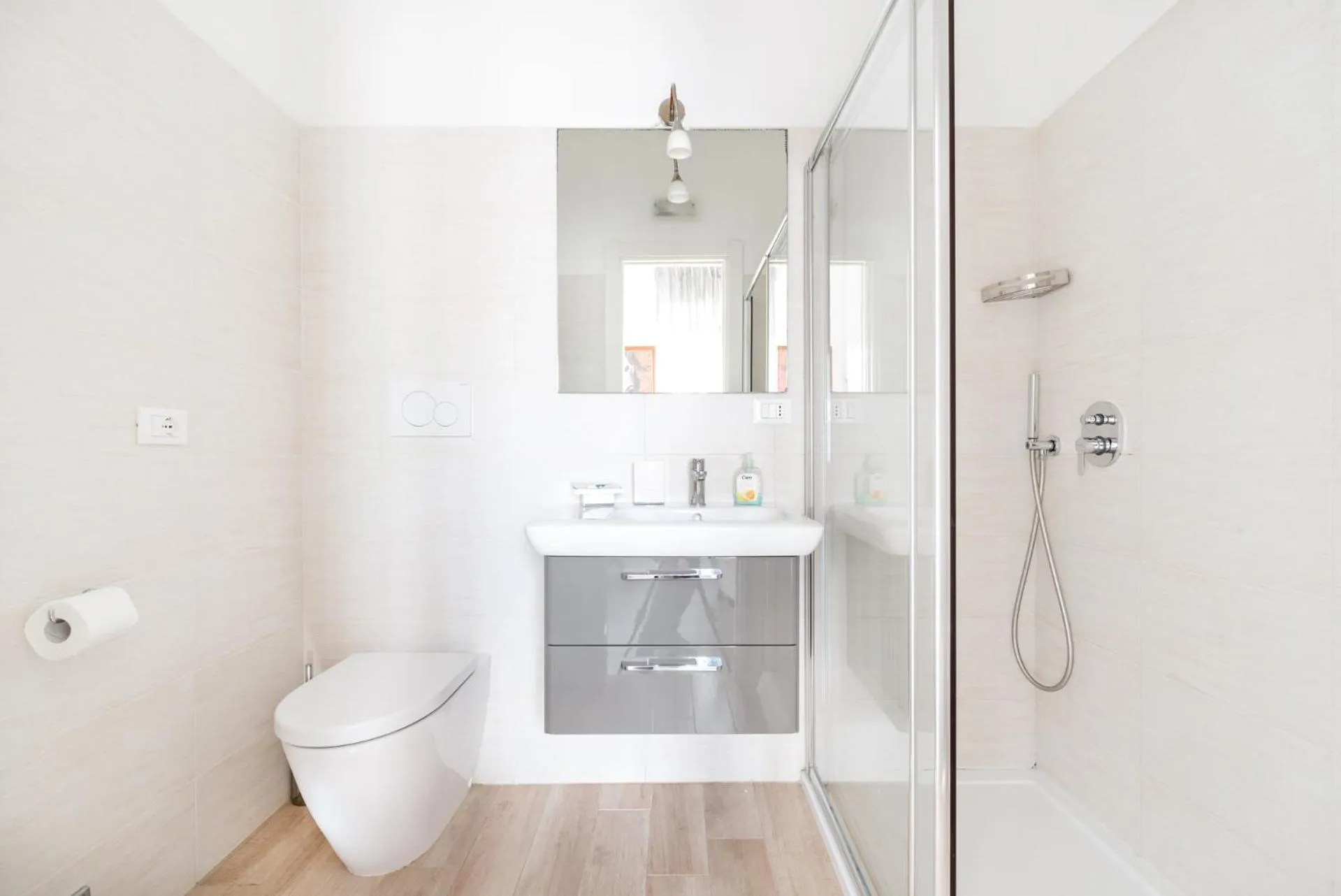 Bathroom in Lia Rooms 2