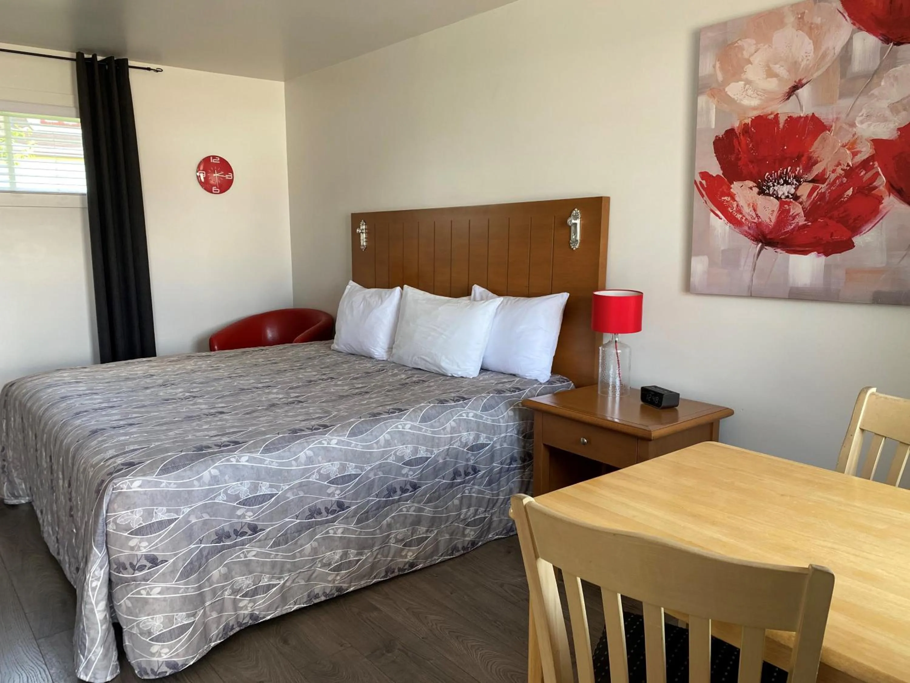 Bed in Motel Centre-Ville