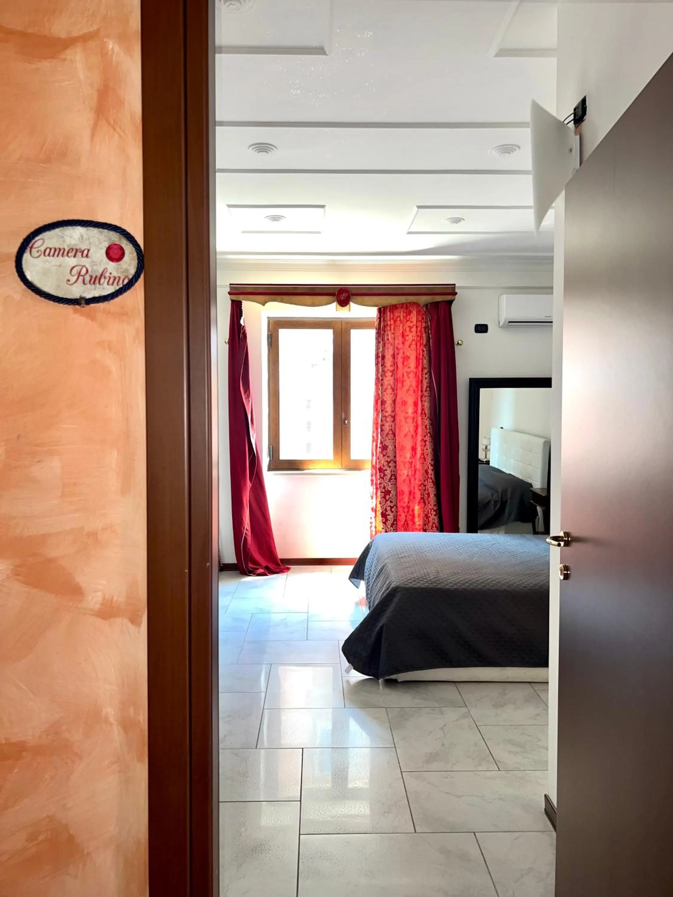 Bedroom, Bed in Lo Scrigno B&B