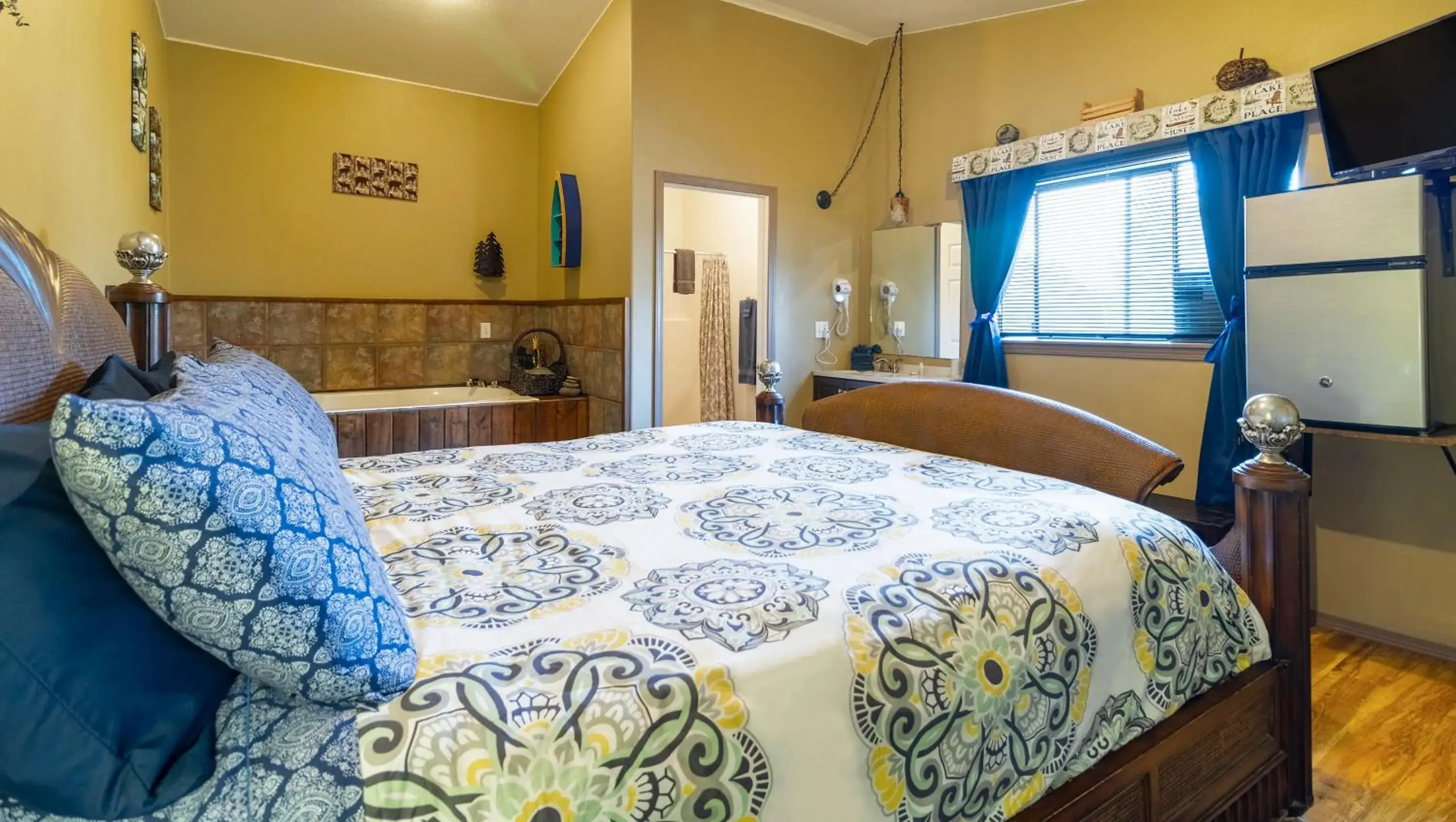 King Room with Spa Bath in Dodge Peak Lodge King Room with Spa Bath in Dodge Peak Lodge