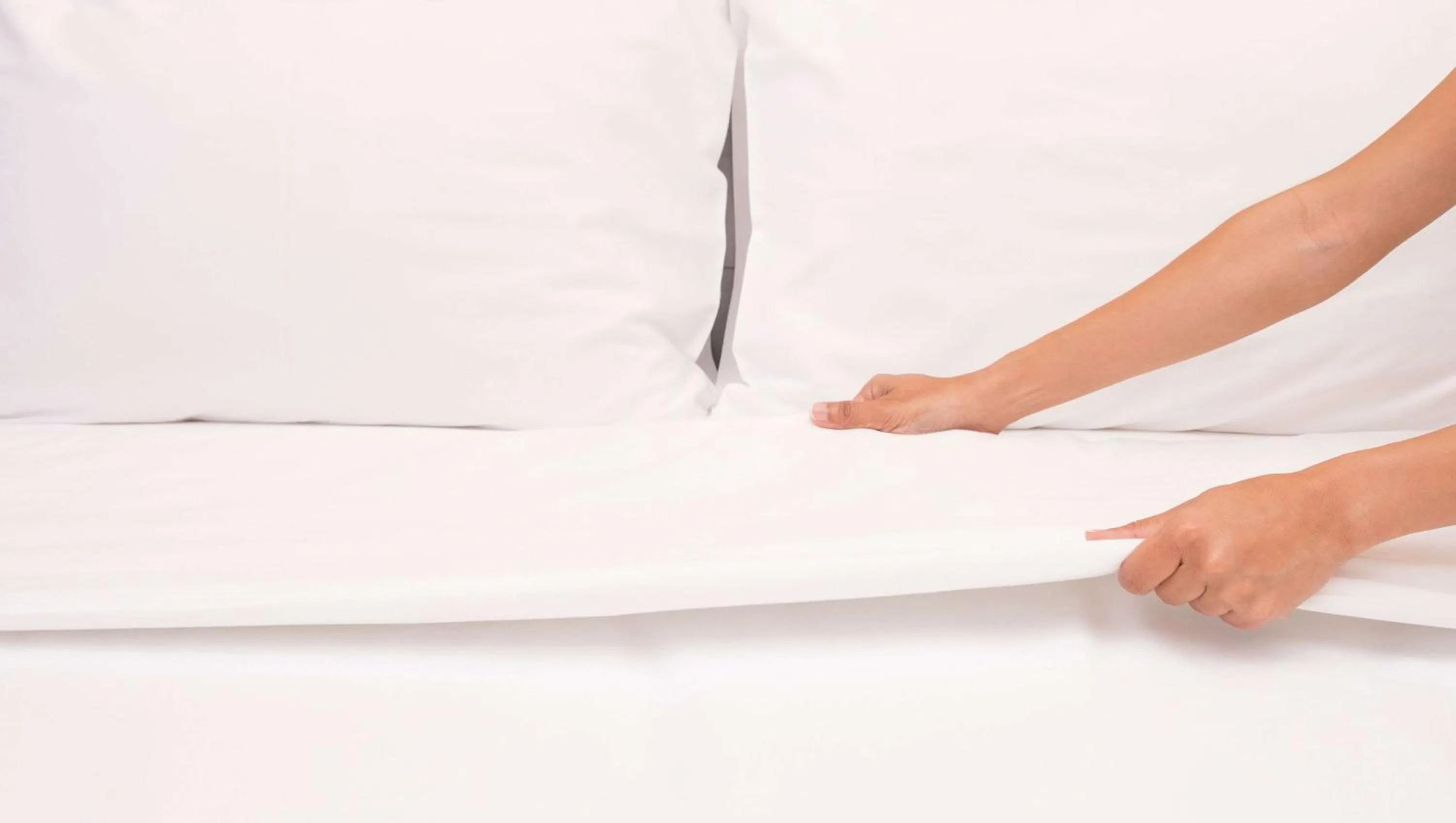 Photo of the whole room, Bed in Dodge Peak Lodge