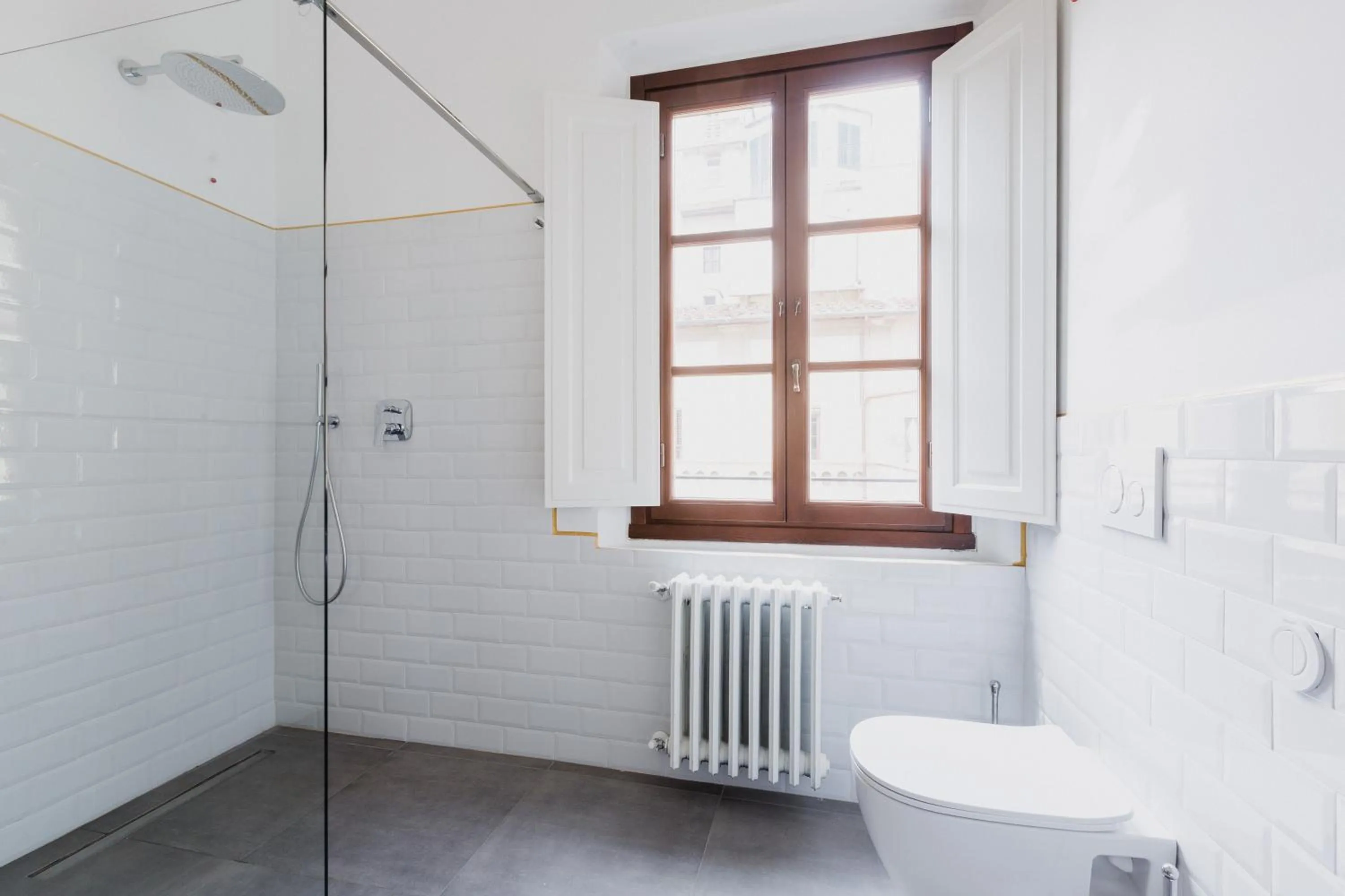 Shower in The Artists' Palace Florence