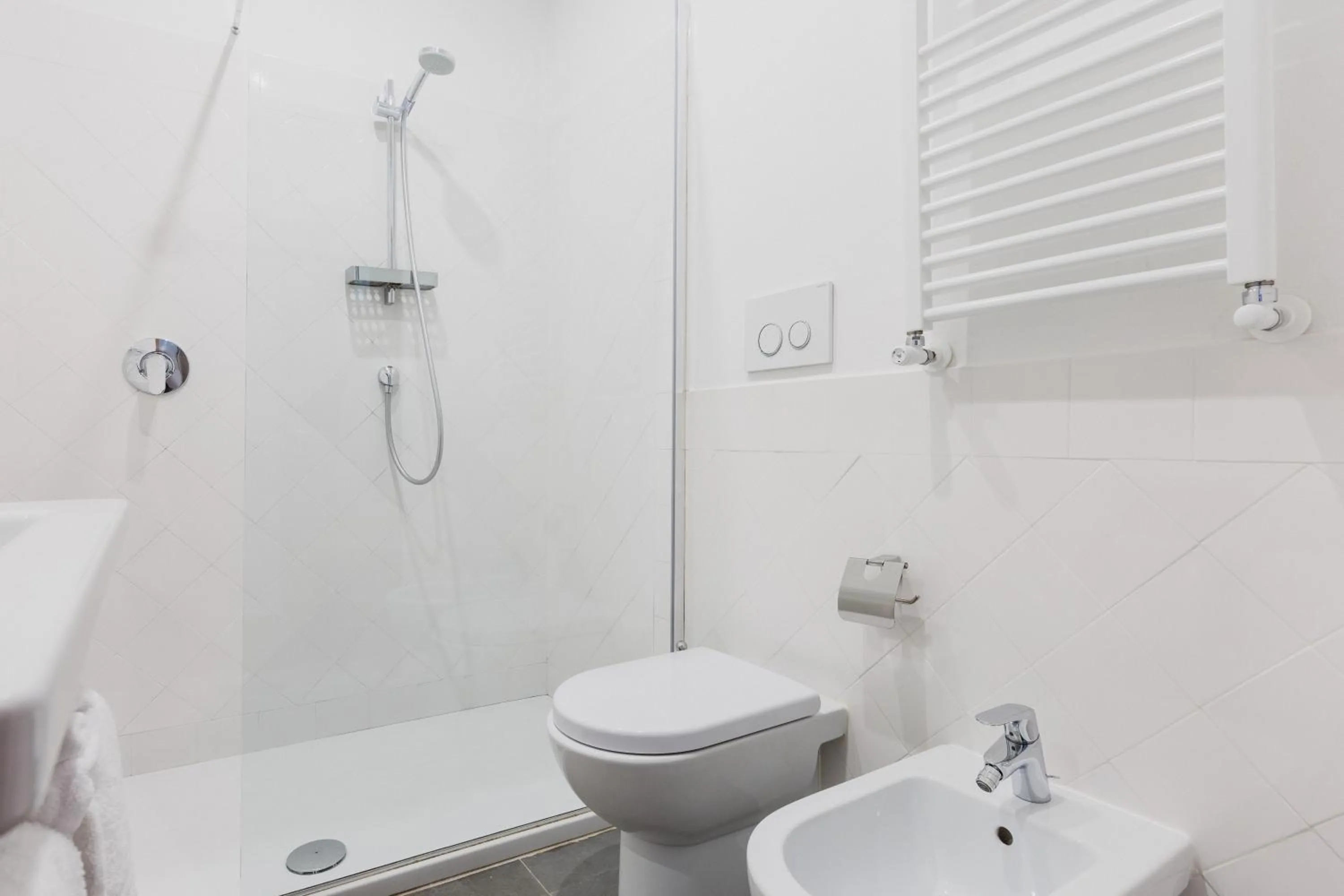 Shower in The Artists' Palace Florence