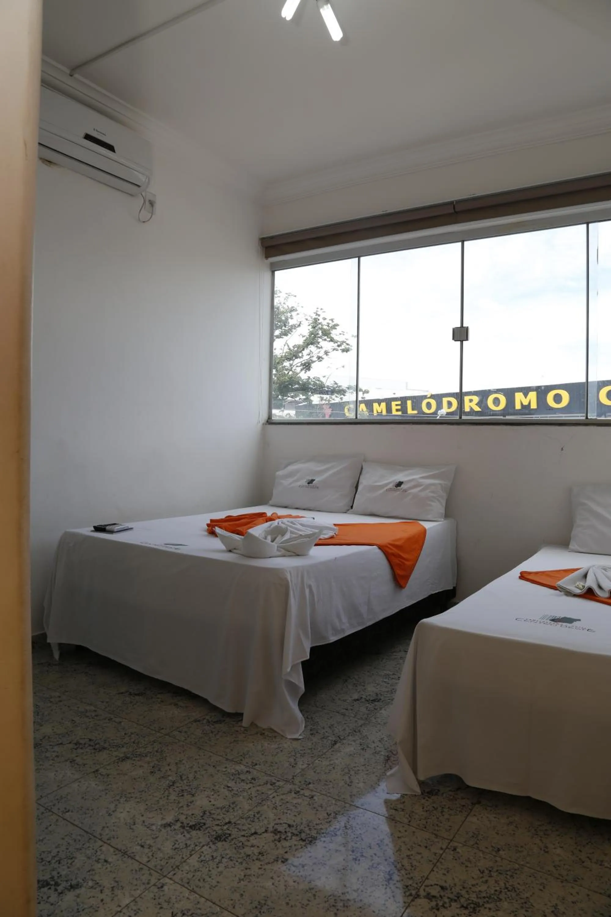 Photo of the whole room, Bed in Hotel Cco Goiânia