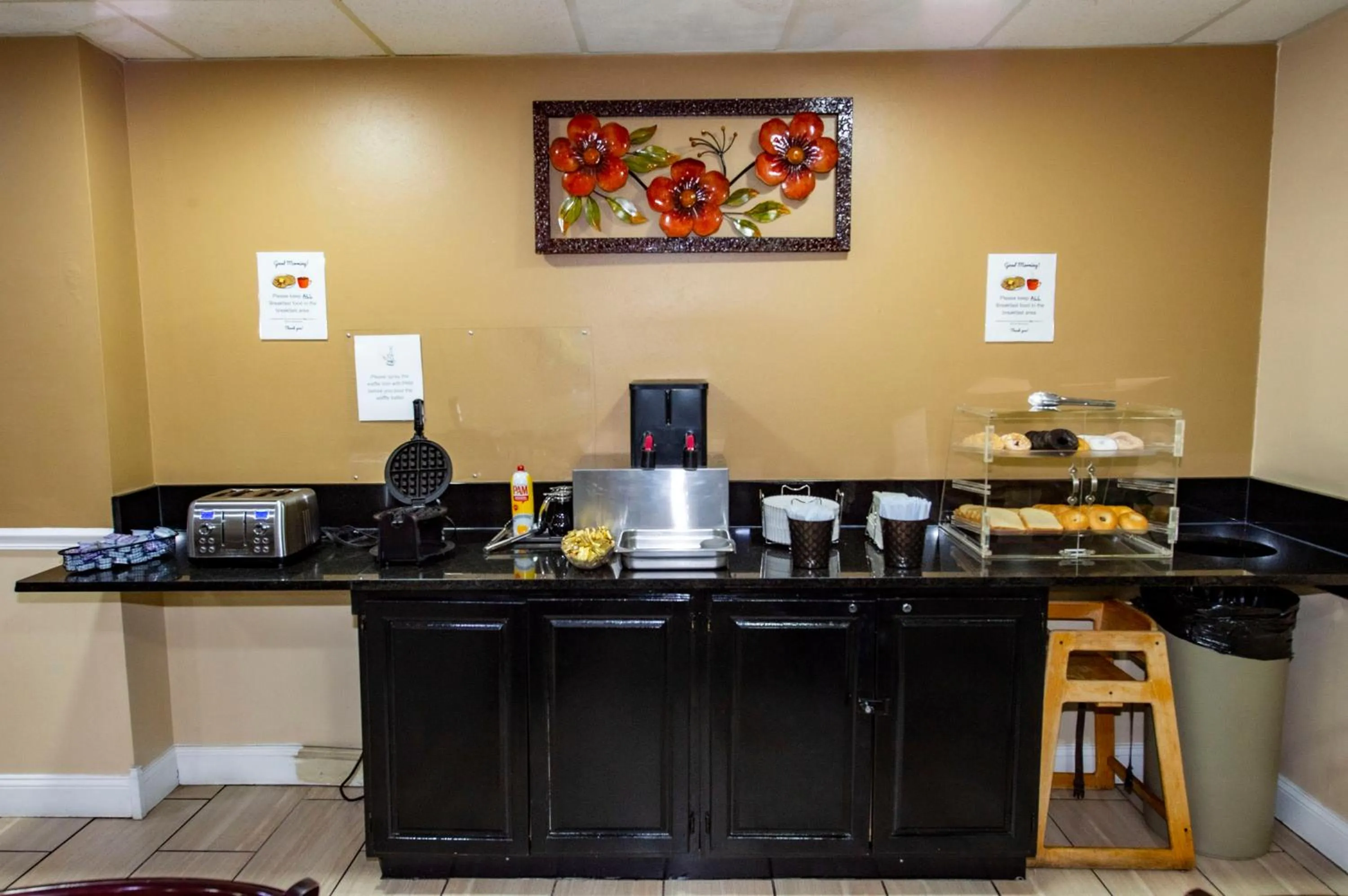 Continental breakfast in Rodeway Inn Central Colorado Springs