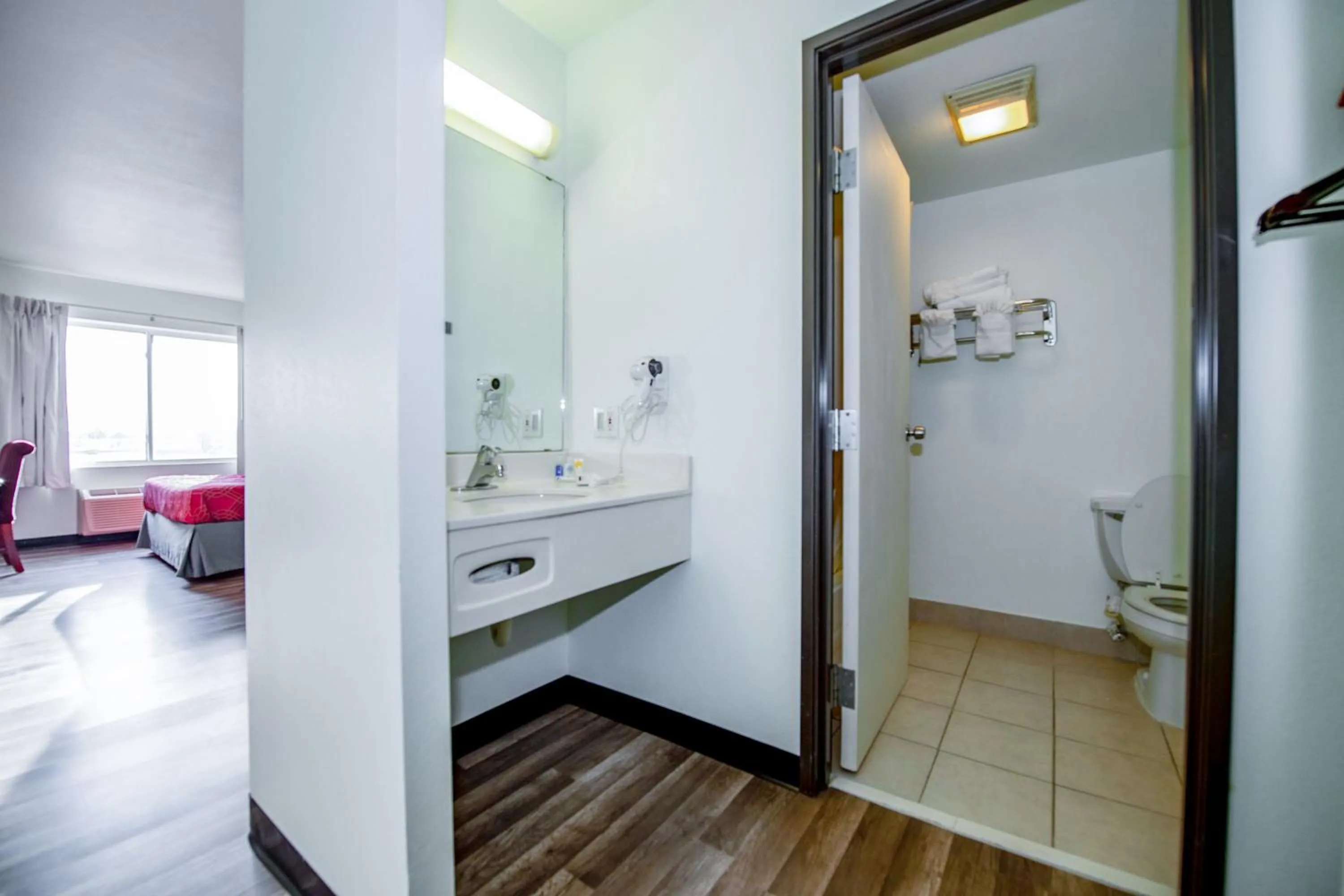 Rodeway Inn Central Colorado Springs