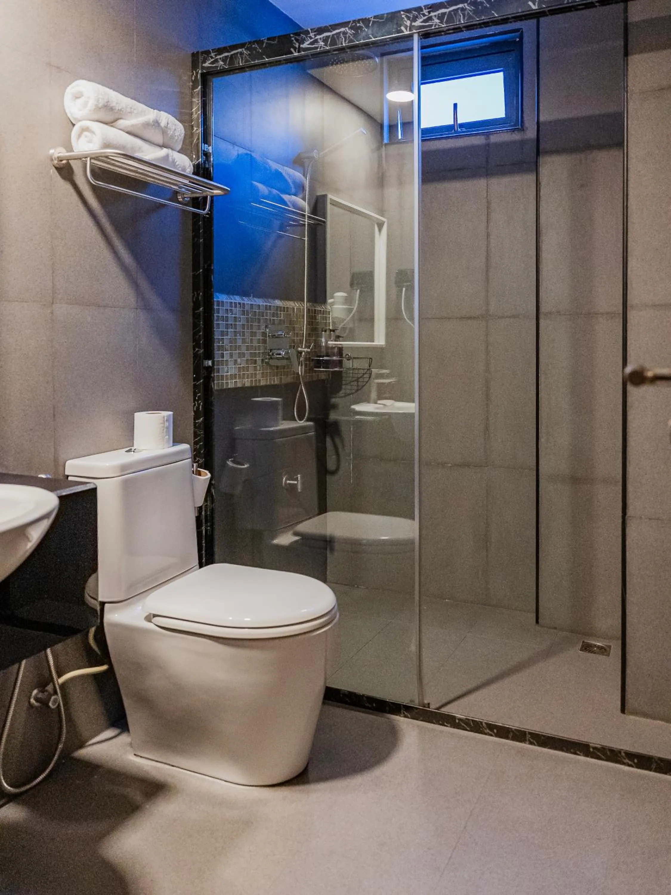 Shower in Coral Grand Beach & Spa