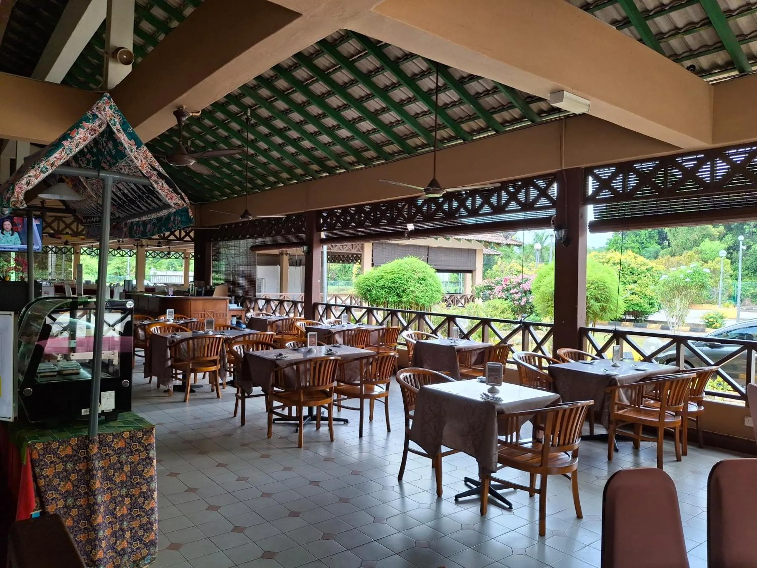 Restaurant/places to eat in Rompin Beach Resorts