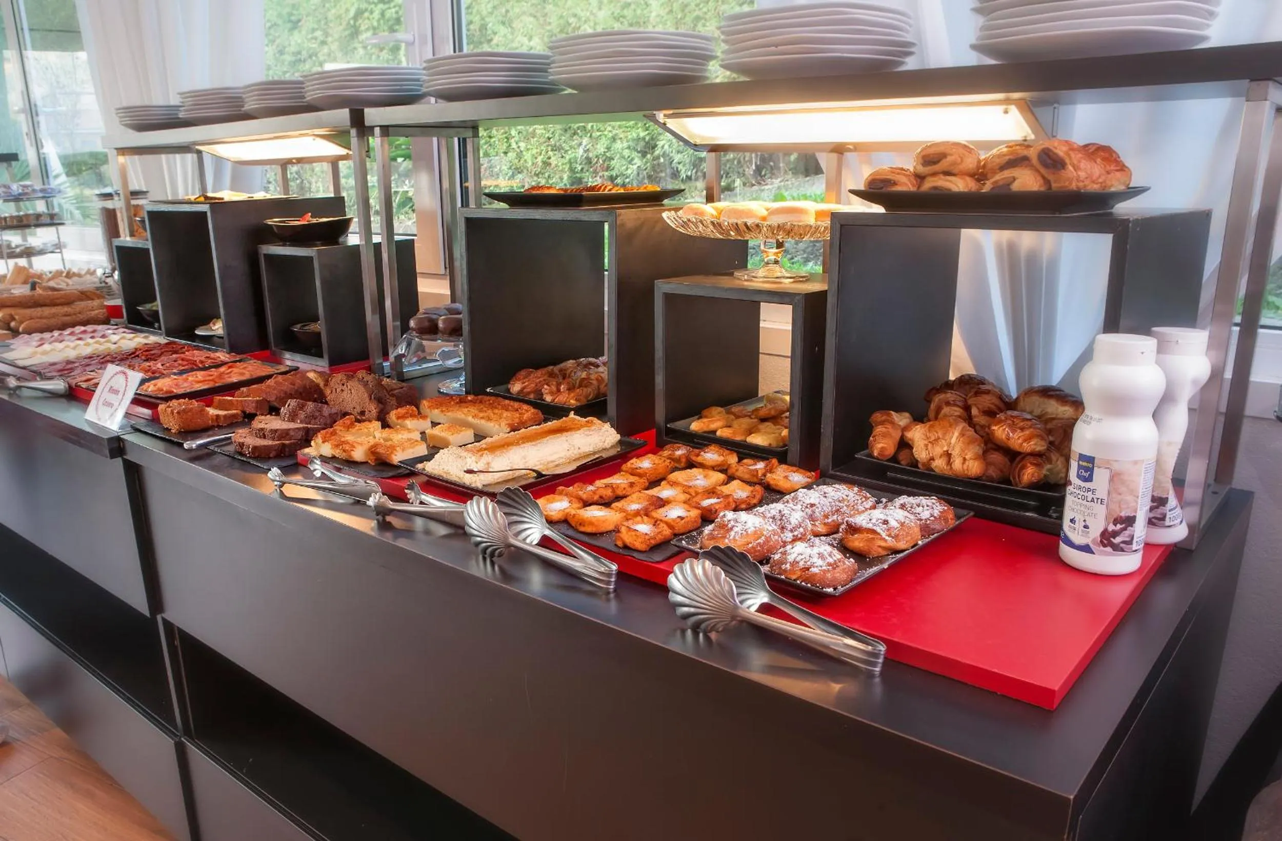 Buffet breakfast in Hotel Playa Ribera