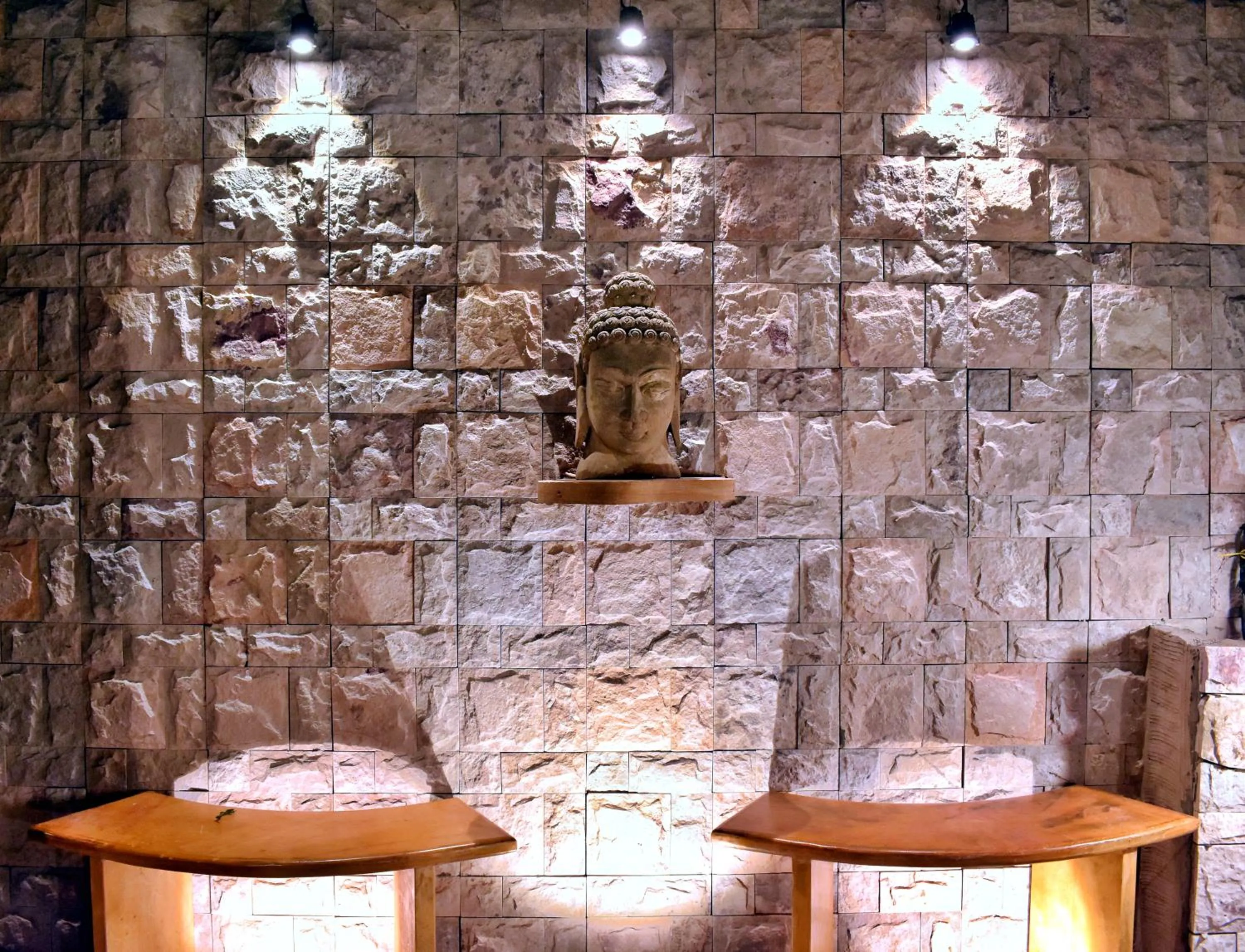 Facade/entrance in WelcomHeritage Mani Mansion