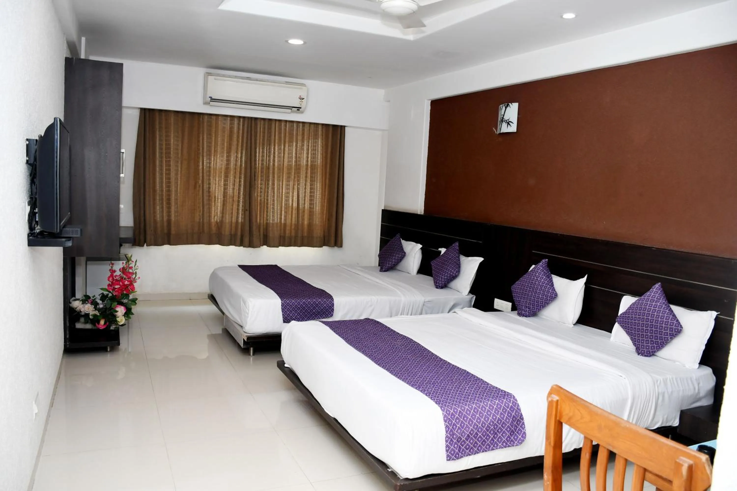 TV and multimedia, Bed in Pushpak Resort