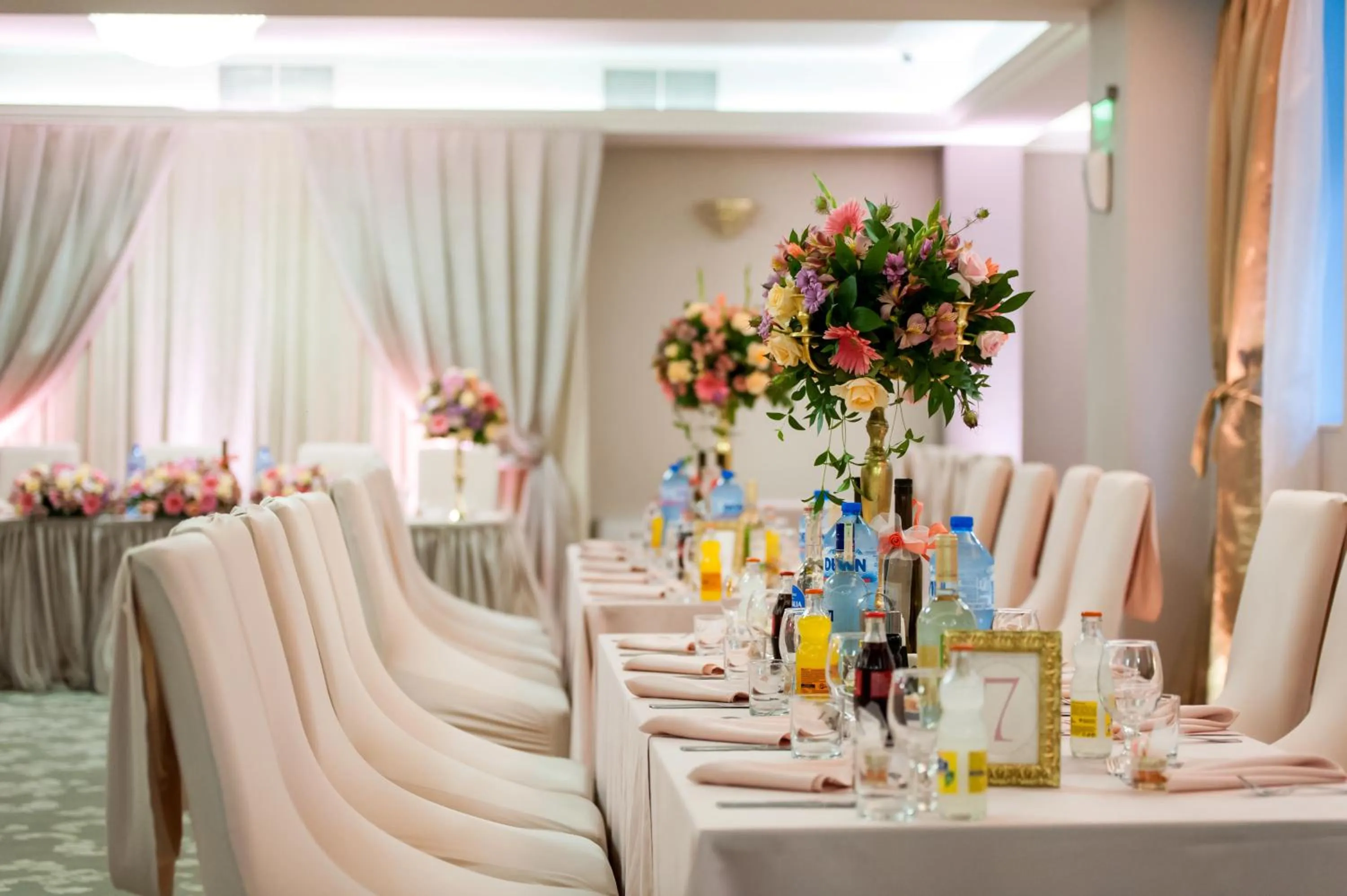 Restaurant/places to eat in Hotel Monte Cristo