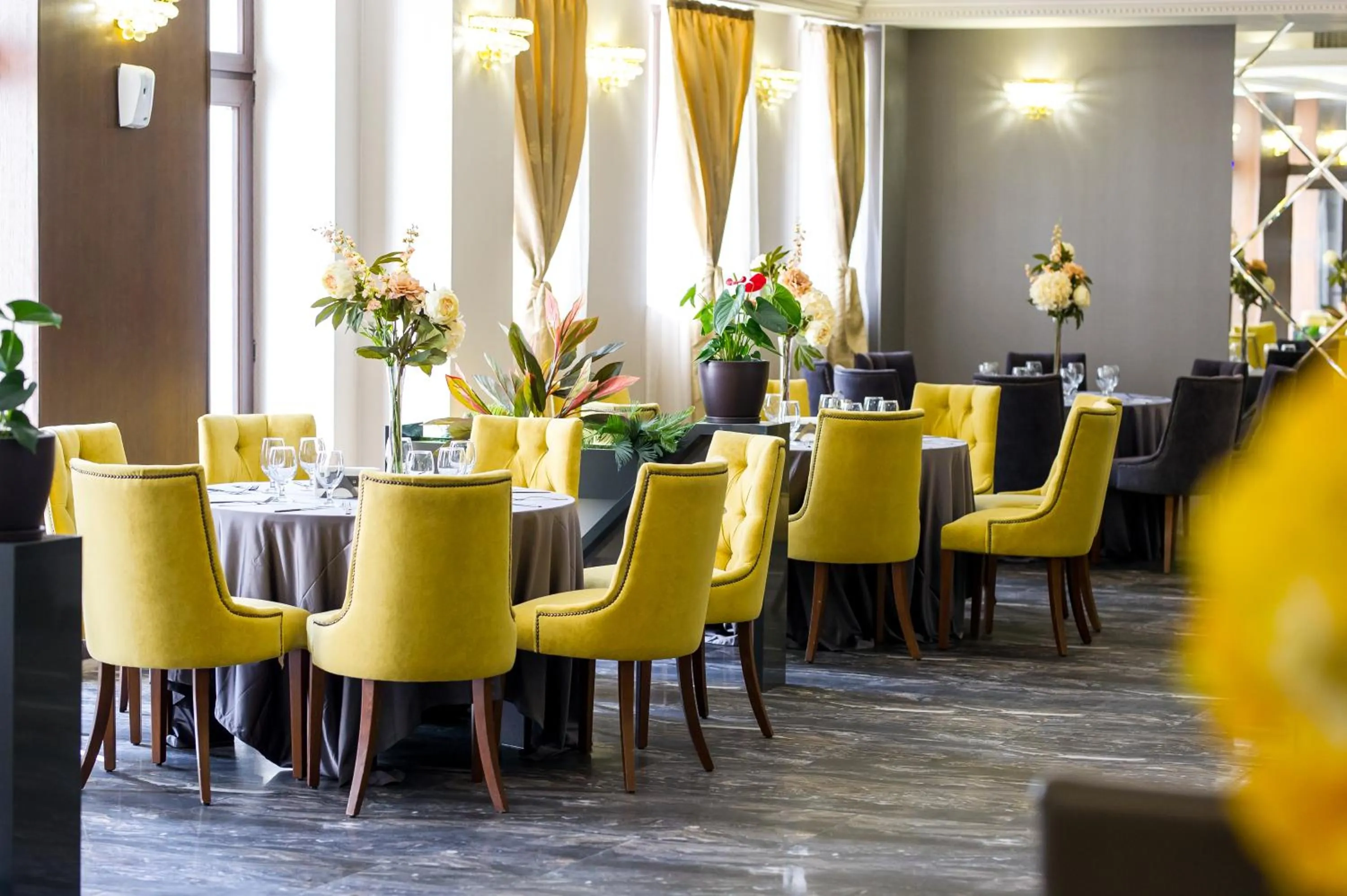 Restaurant/places to eat in Hotel Monte Cristo